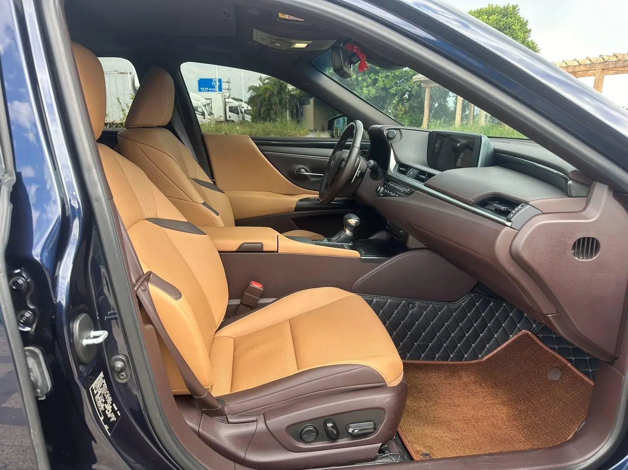 Lexus ES (Imported) 2020 ES200 2.0 Stepless Premium Edition Automatic Gear 6