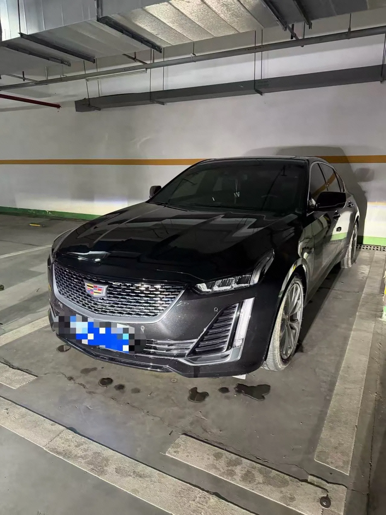 Cadillac 2023 CT5 2.0T 28T Luxury (Standard Edition) Automatic Gear - View 1