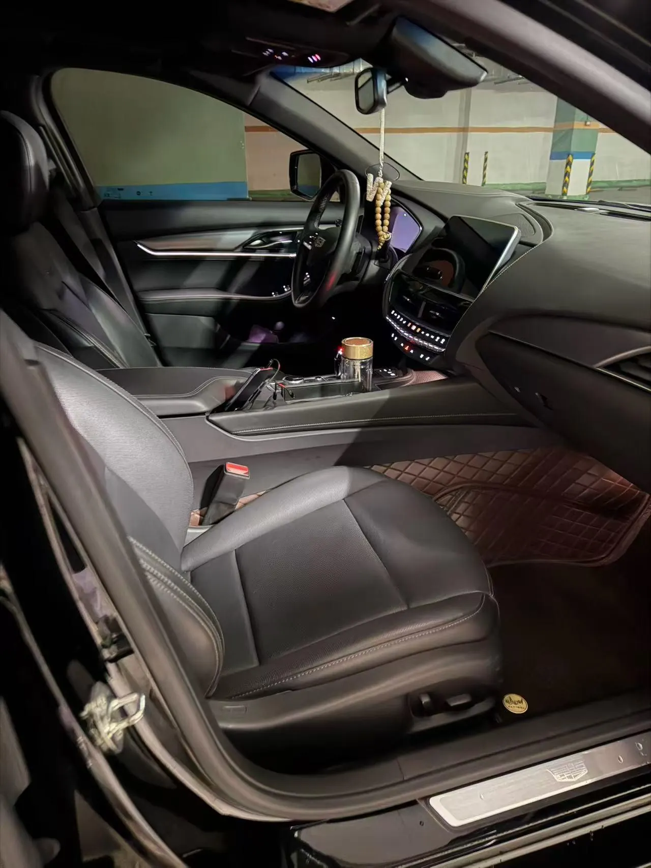 Cadillac 2023 CT5 2.0T 28T Luxury (Standard Edition) Automatic Gear 4