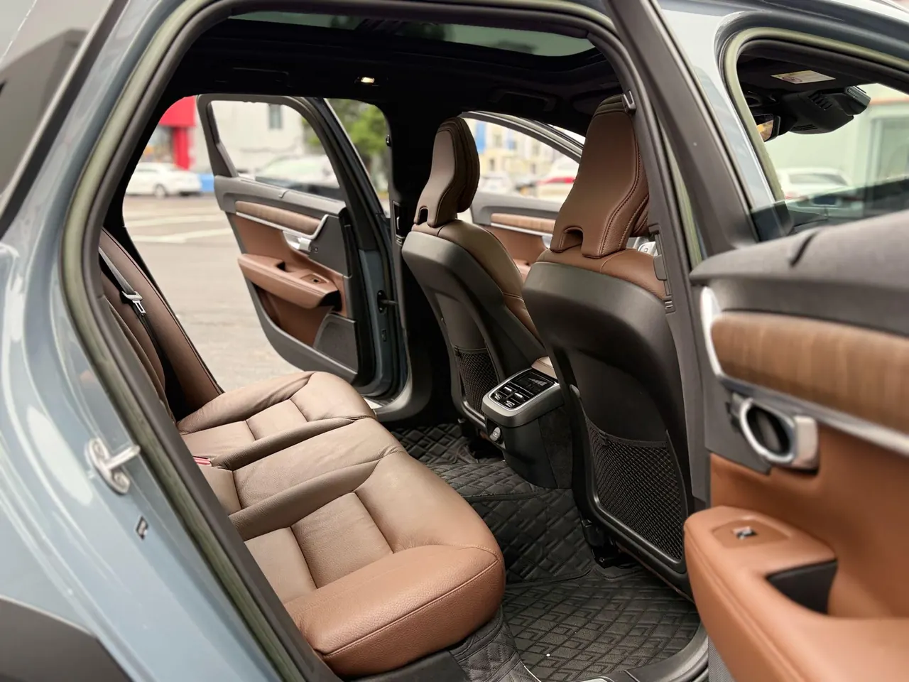 Volvo V90 (Imported) 2023 V90 Cross Country 48V 2.0T B5 AWD Zhiyuan Edition Automatic Gear 10