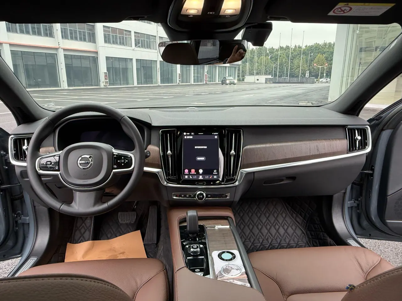 Volvo V90 (Imported) 2023 V90 Cross Country 48V 2.0T B5 AWD Zhiyuan Edition Automatic Gear 13