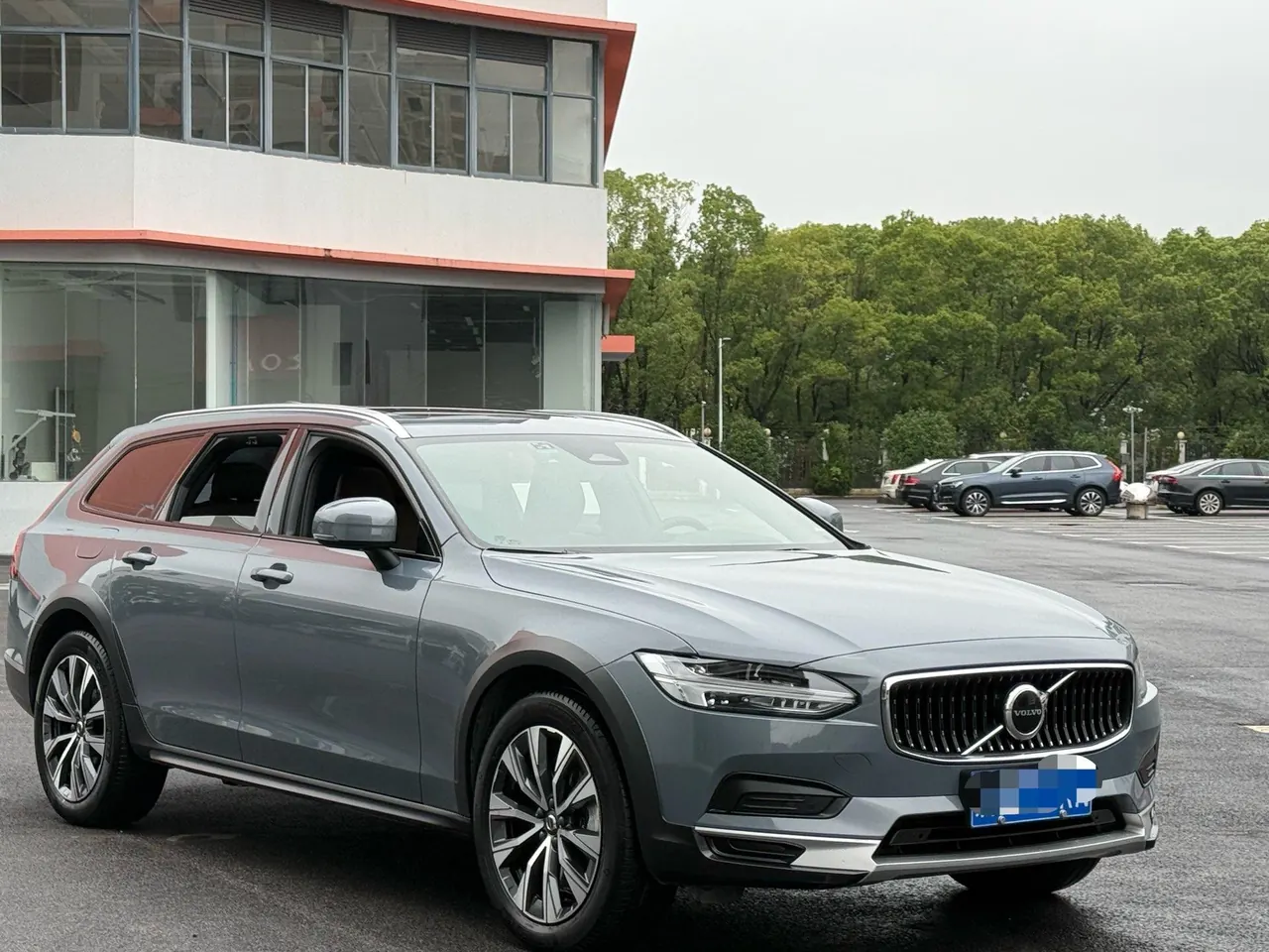 Volvo V90 (Imported) 2023 V90 Cross Country 48V 2.0T B5 AWD Zhiyuan Edition Automatic Gear 3