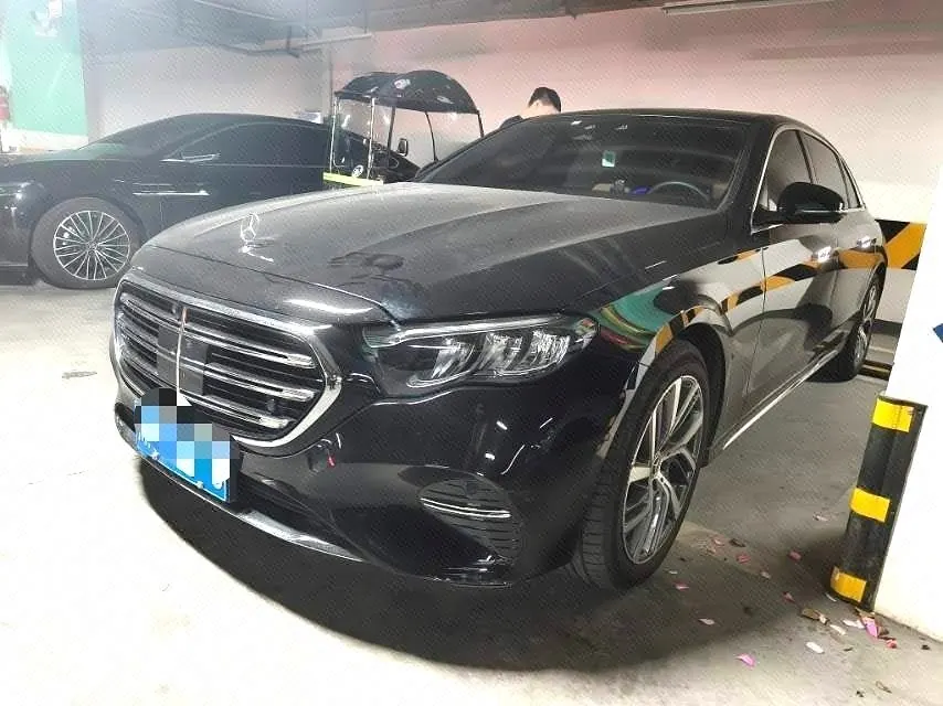 Открыть галерею: Mercedes Benz E Class 2025 E 300 L 48V 2.0T Fashion Sports Automatic