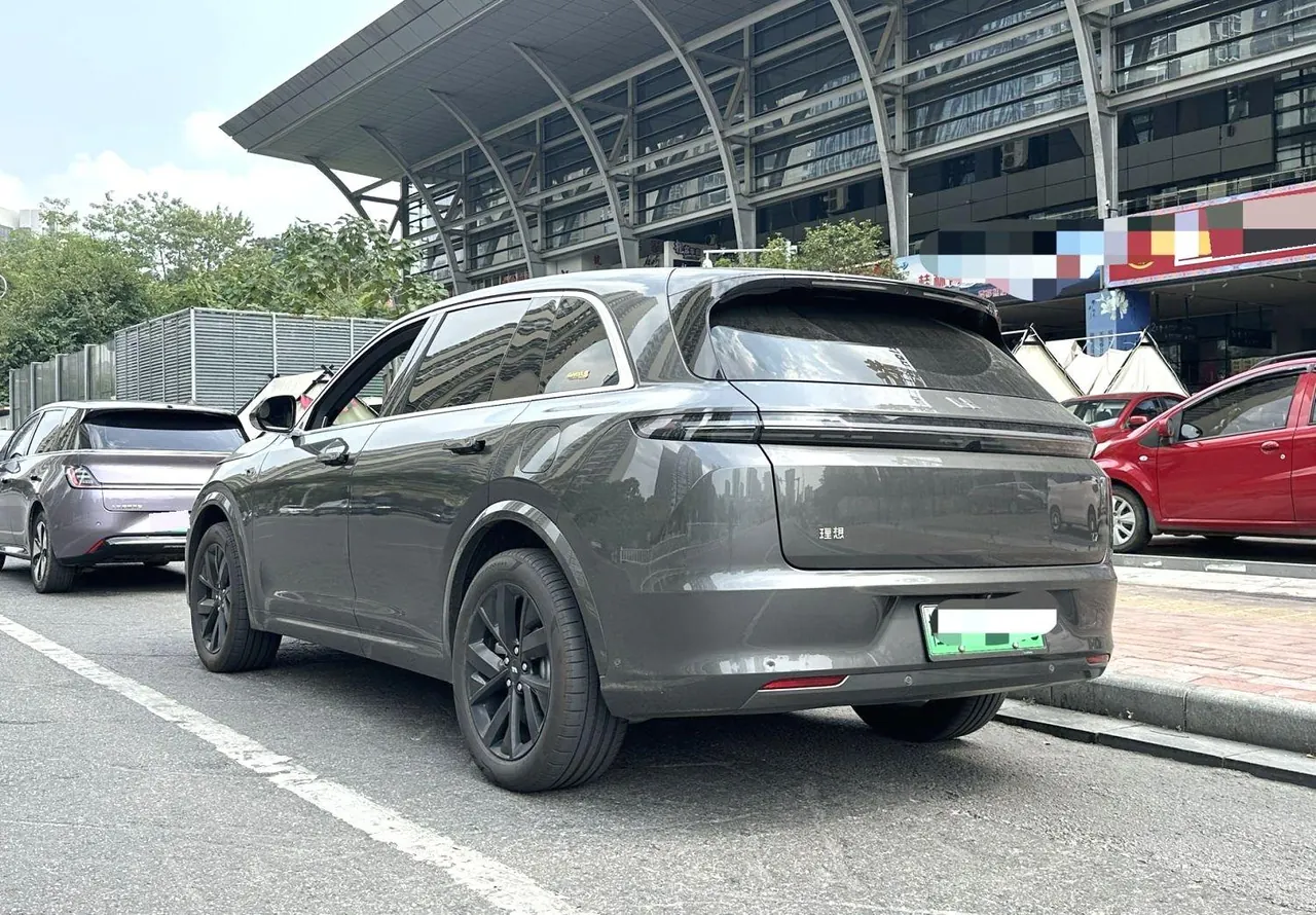 Li 2023 L7 Pro automatic gear 5