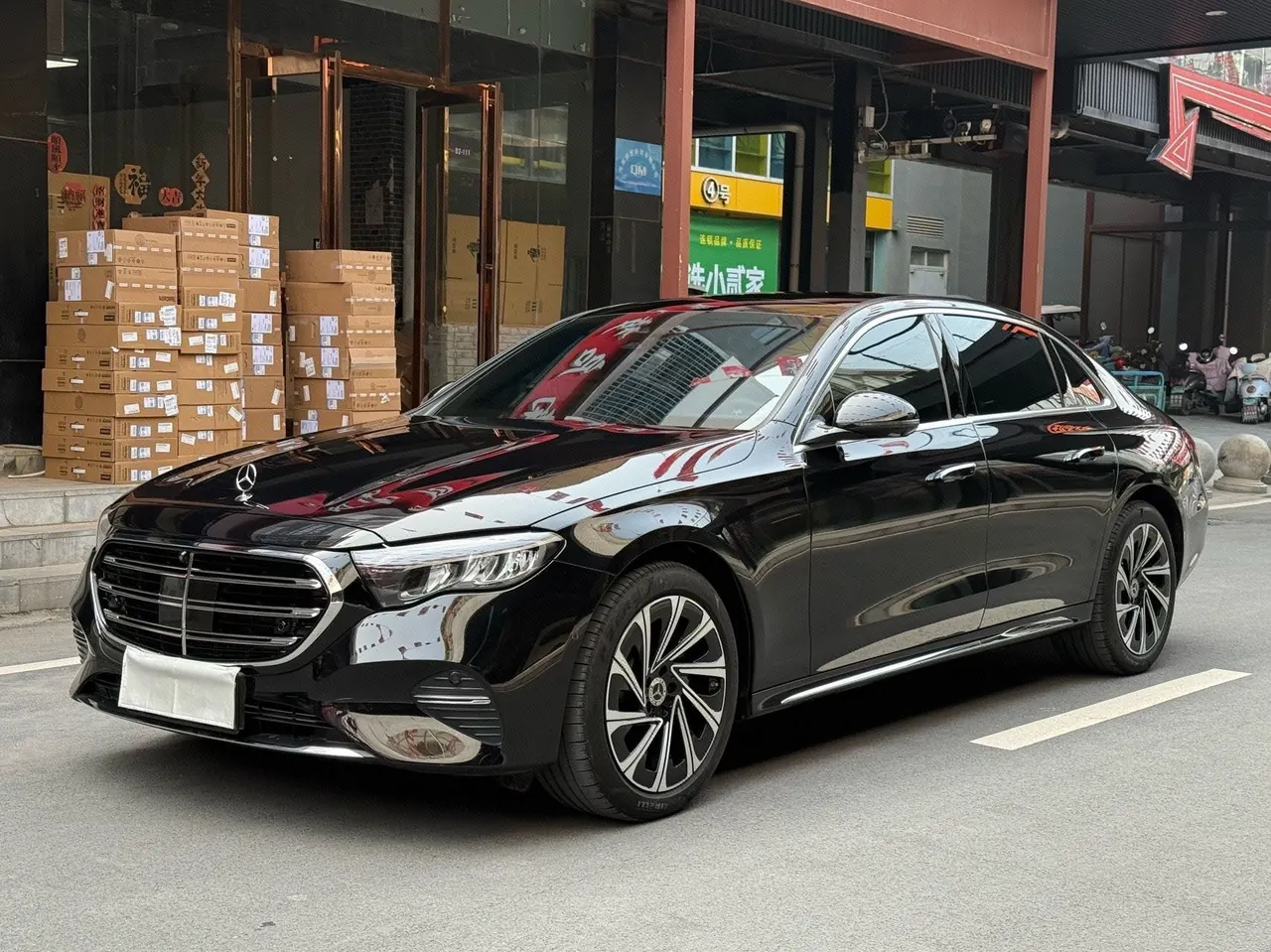 Open image lightbox: Mercedes Benz E Class 2025 E 300 L 48V 2.0T Luxury Sports Automatic