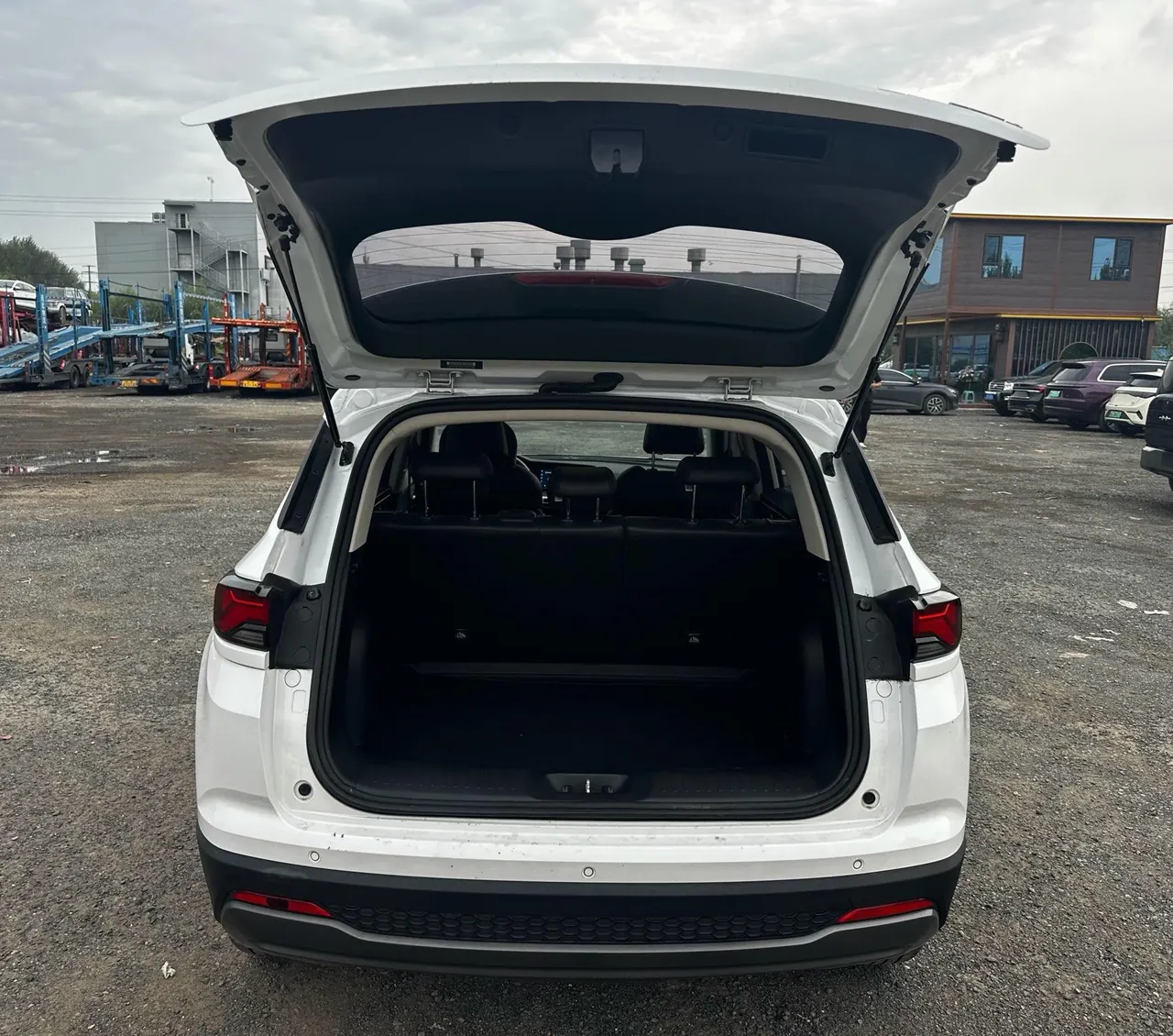 ChangAn 2023 CS35 PLUS 1.4T Enjoy Deluxe Automatic Gear 9