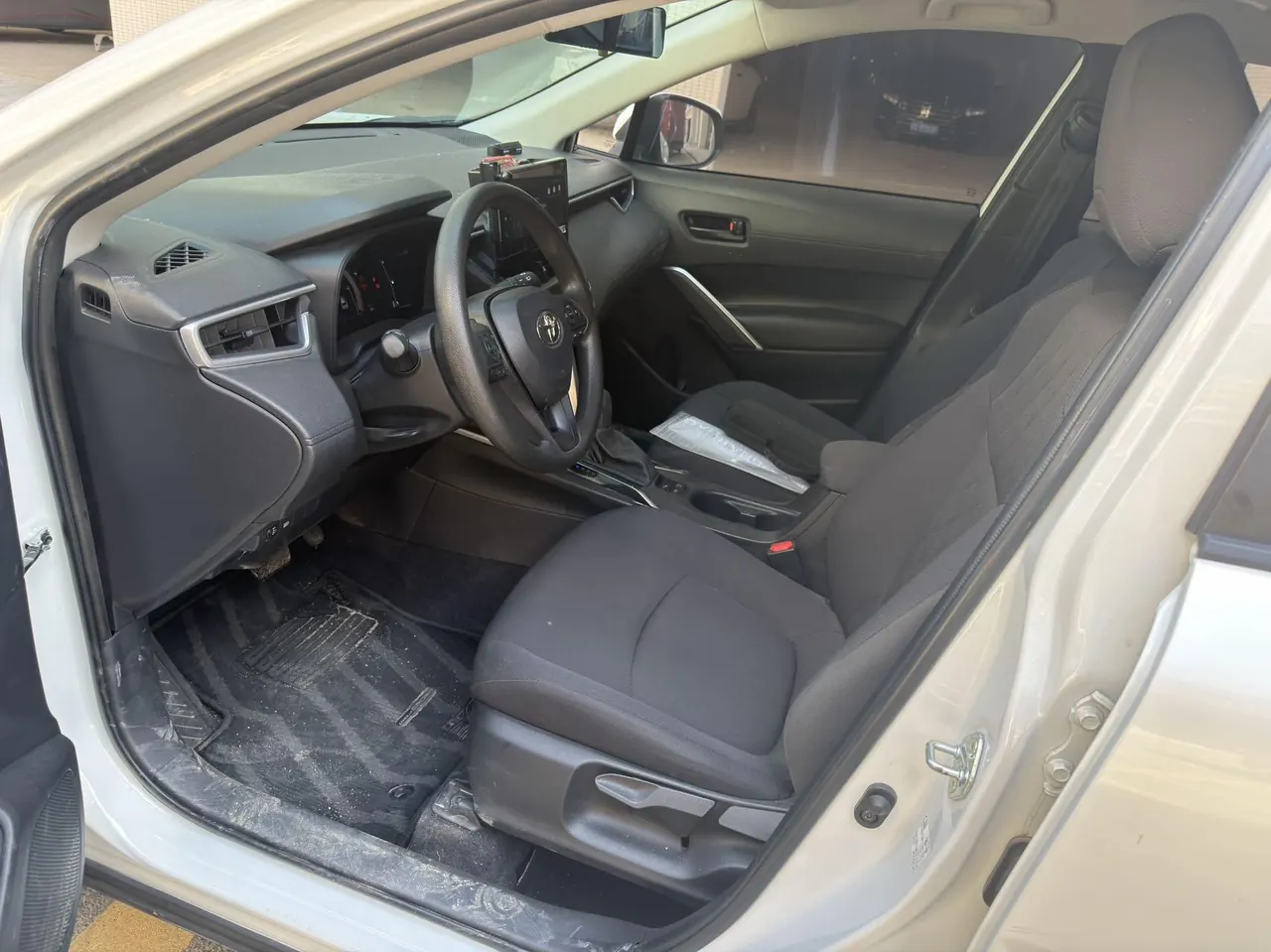 Toyota 2023 Corolla Sharp Double Engine 2.0 Stepless Pioneer Edition Automatic Gear 4