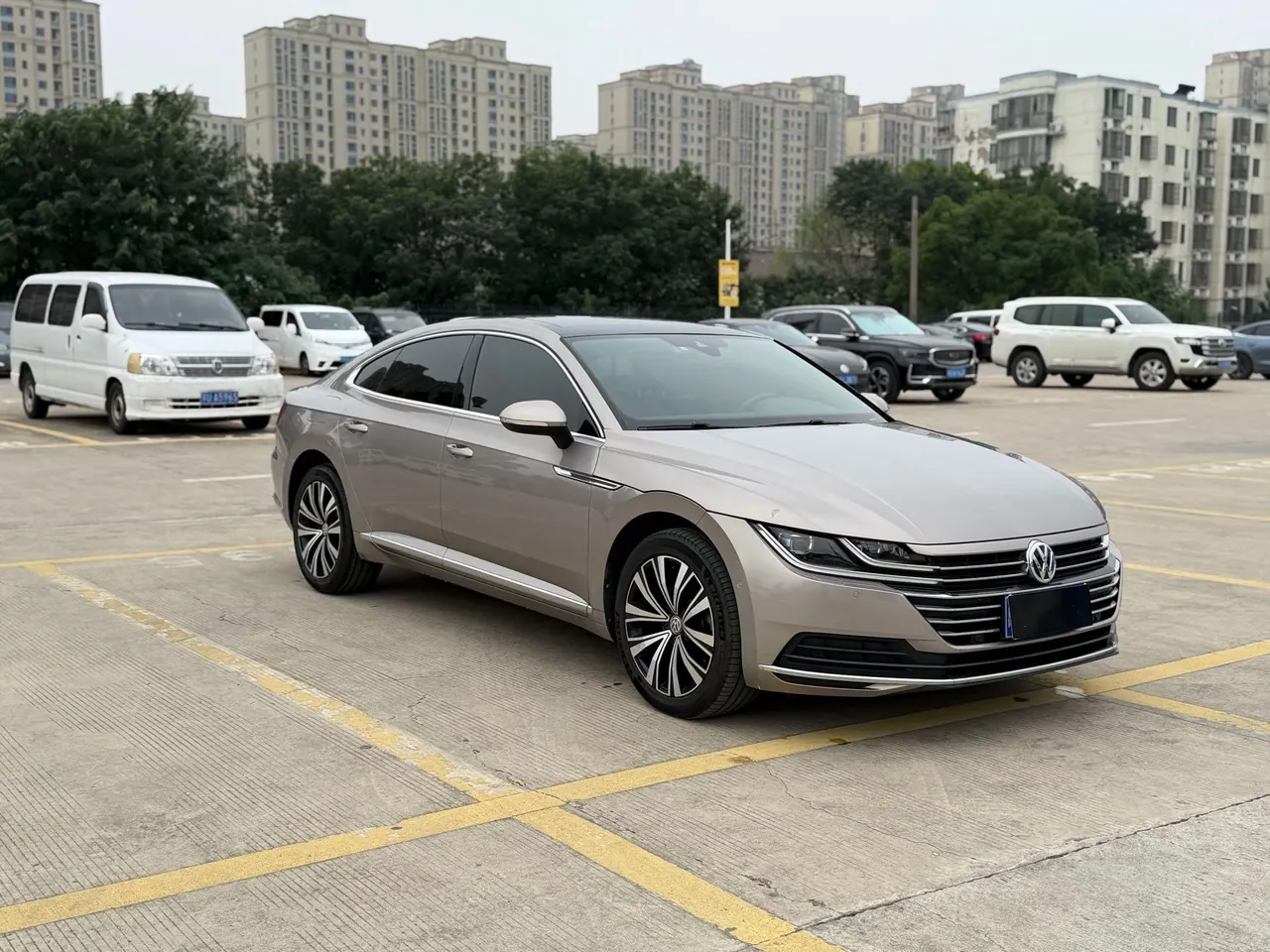 Volkswagen 2020 CC 2.0TSI 330TSI beauty version of automatic gear 3
