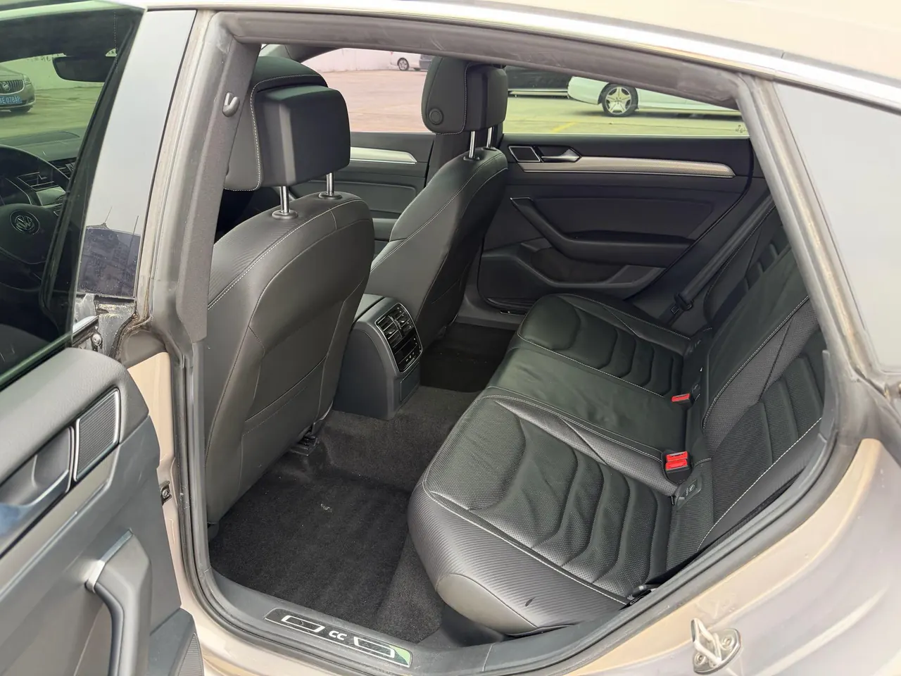 Volkswagen 2020 CC 2.0TSI 330TSI beauty version of automatic gear 6