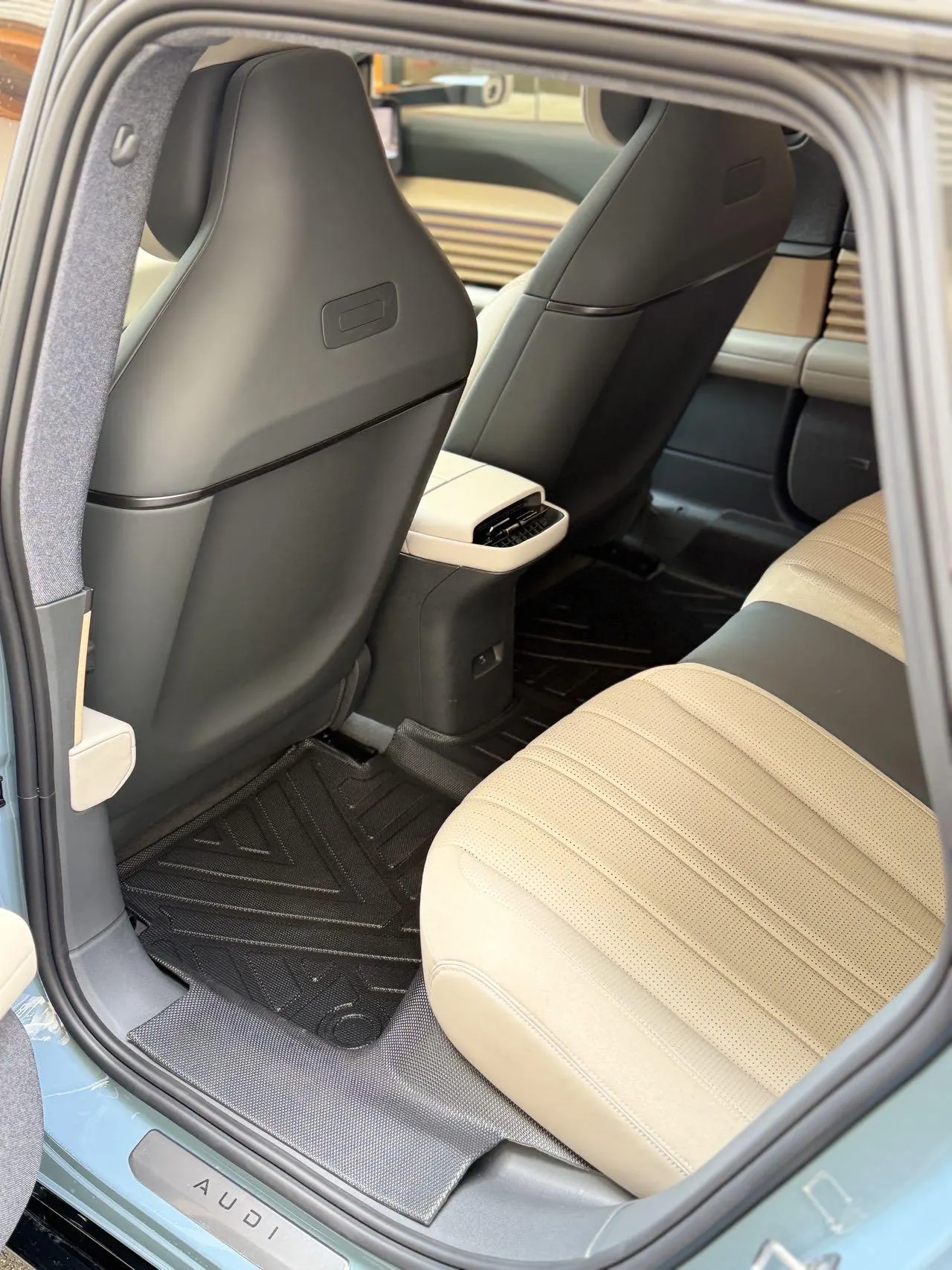 AUDI 2026 E5 Sportback Pioneer Automatic Gear 6