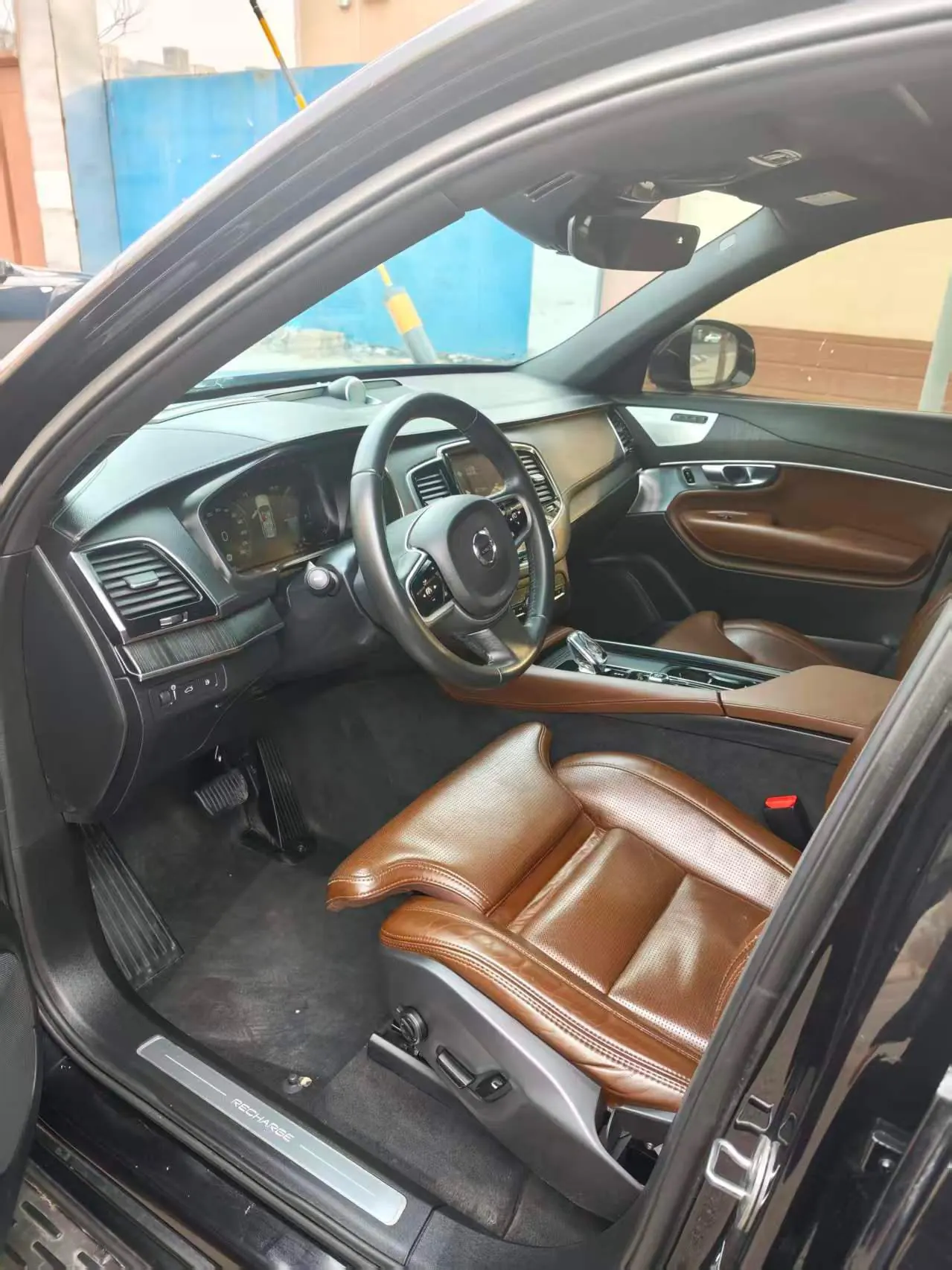 Volvo XC90 New Energy (Imported) 2022 XC90 PHEV 2.0T T8 Zhizun Deluxe Edition 7-seat (Modified) Automatic Gear 4