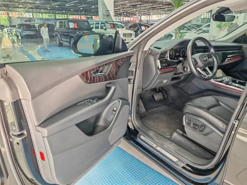 Audi Q8 (Imported) 2022 Q8 2.0TFSI 45TFSI Luxury Dynamic Automatic Gear 3