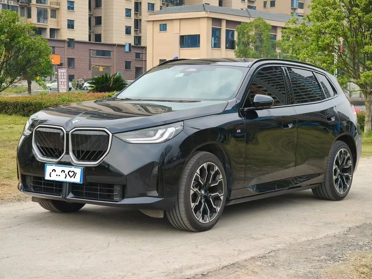 Открыть галерею: BMW 2026 X3 xDrive30L 2.0T Leading M Sports Obsidian Night Suit Automatic Gear