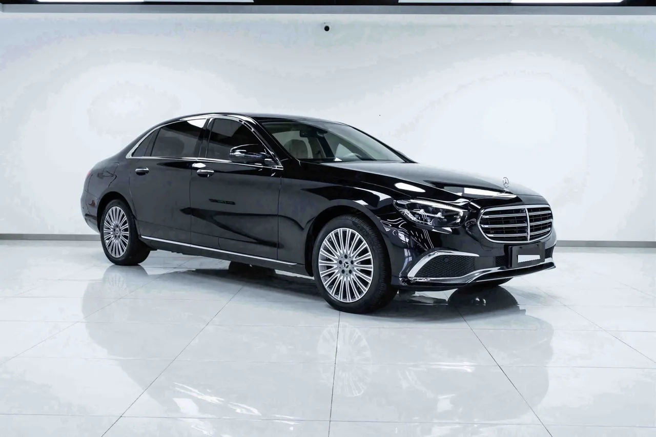 Mercedes Benz E Class 2023 E 300 L 2.0T Luxury Automatic Gear 3