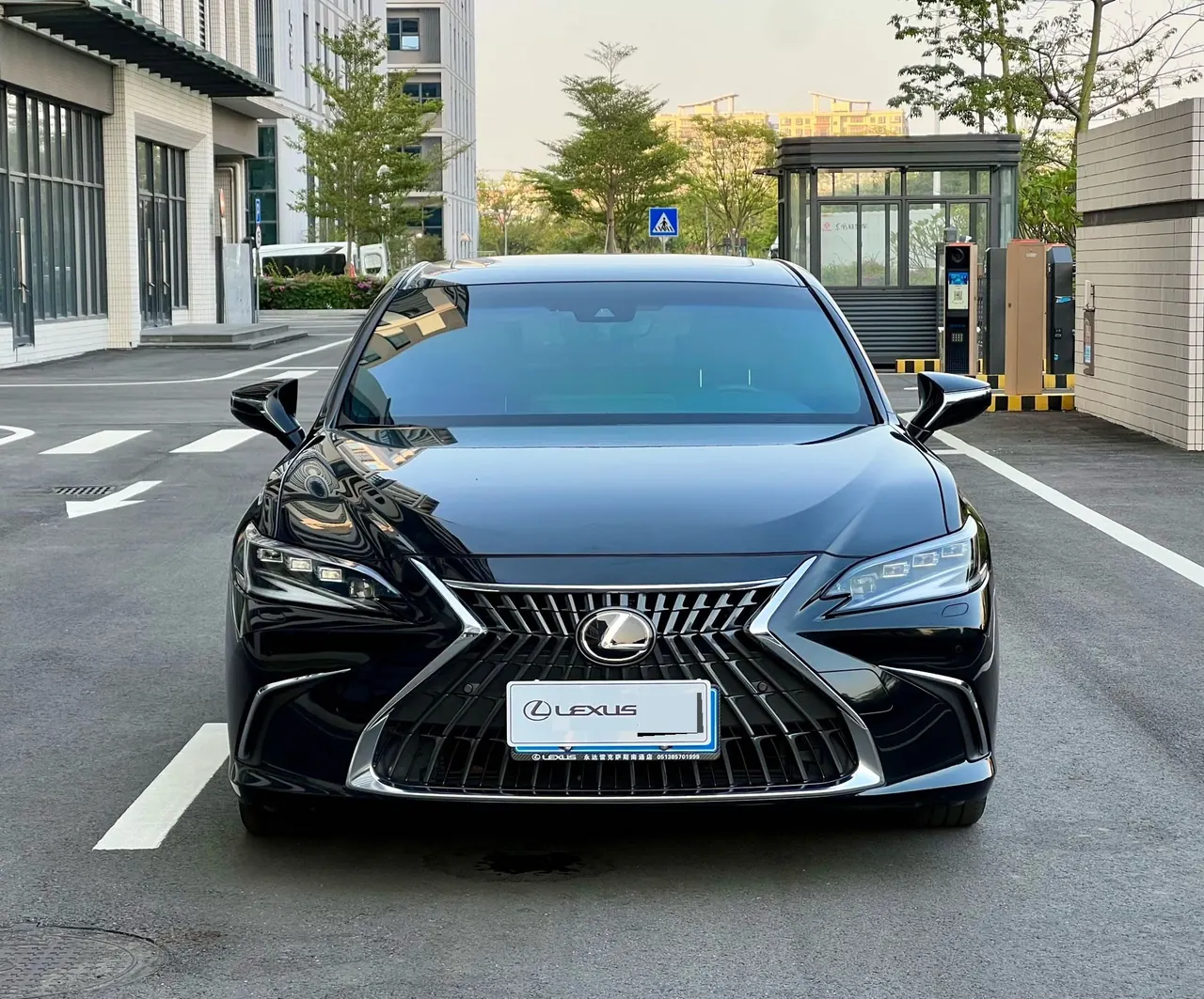 Lexus ES (Imported) 2022 ES300h 2.5 Stepless Premium Edition Automatic Gear 2