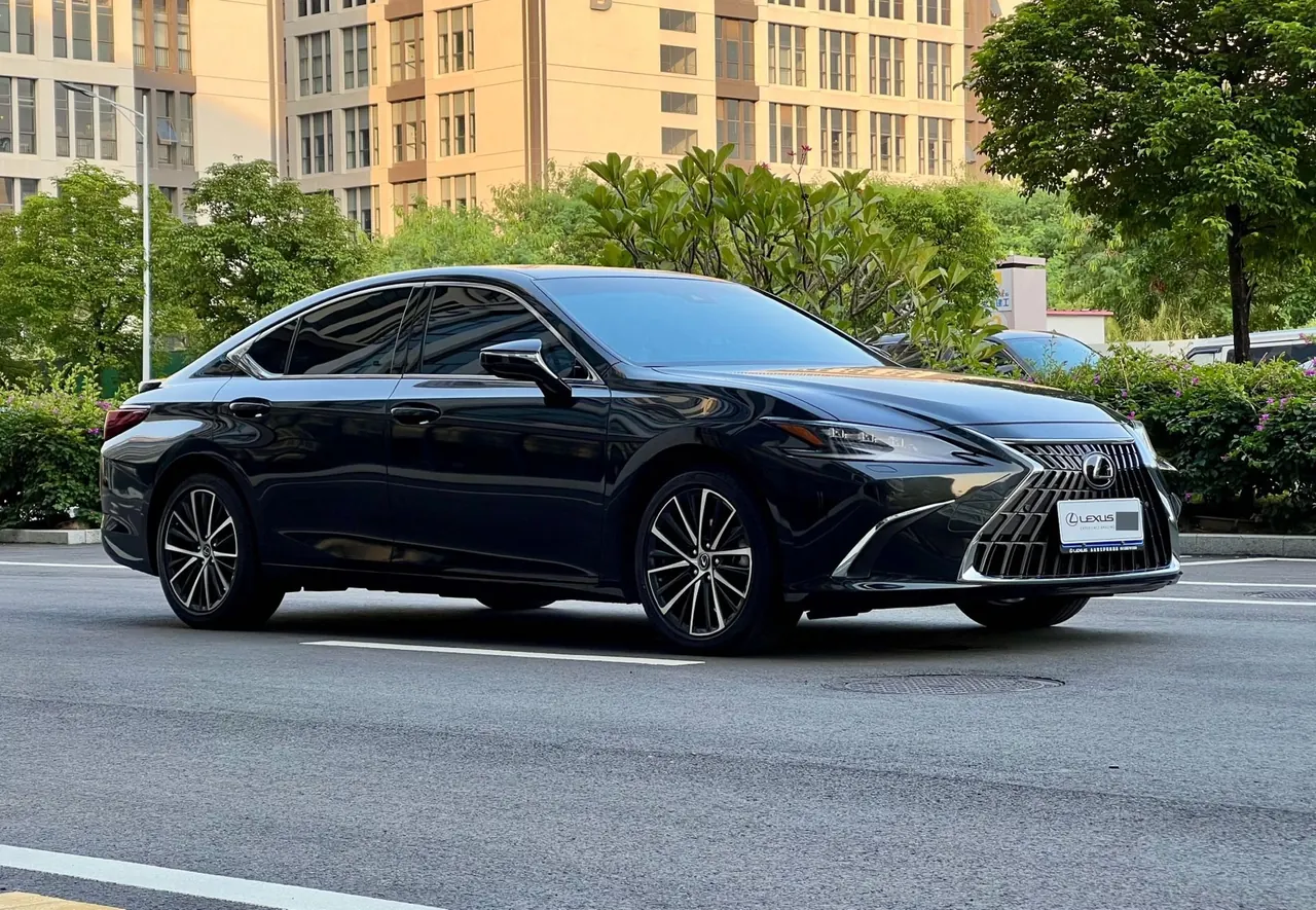 Lexus ES (Imported) 2022 ES300h 2.5 Stepless Premium Edition Automatic Gear 3
