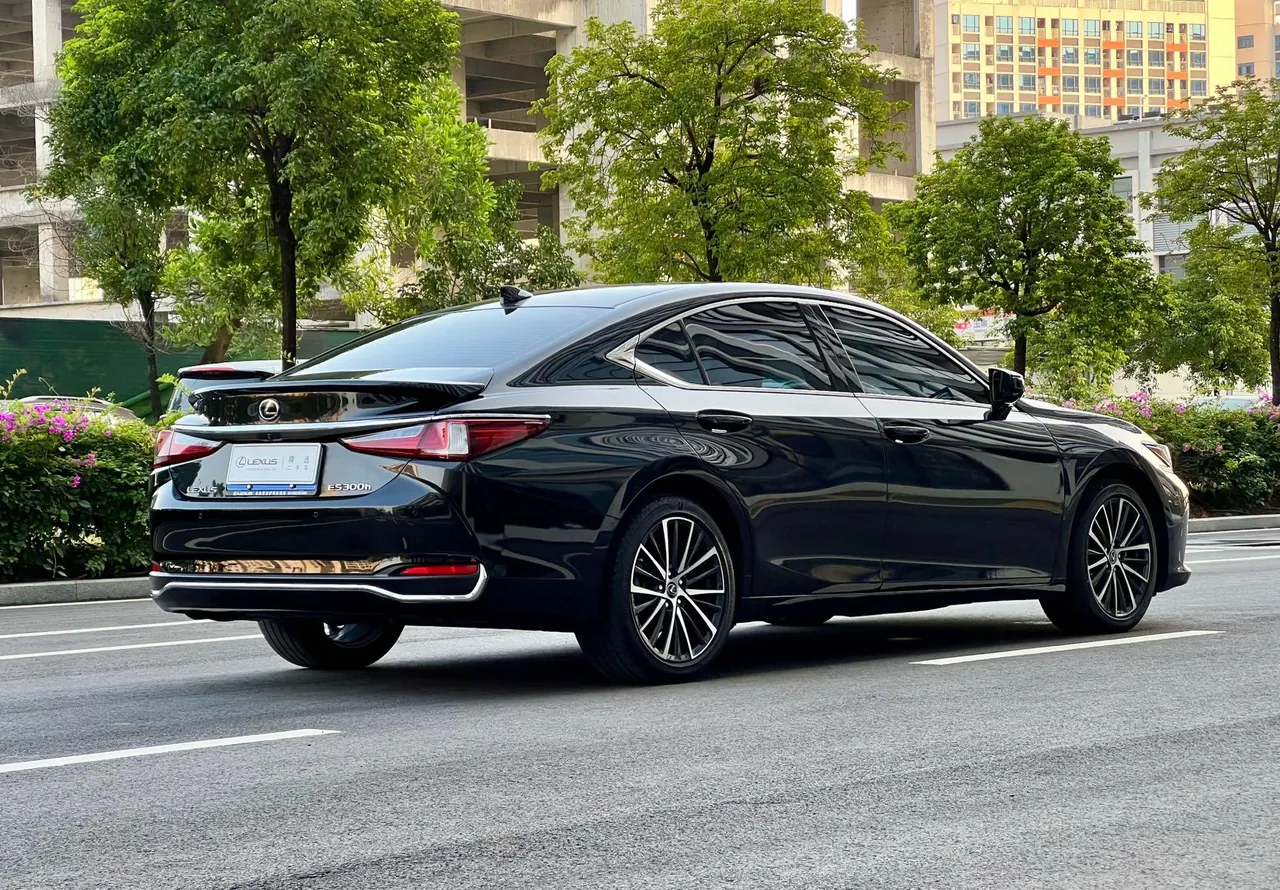 Lexus ES (Imported) 2022 ES300h 2.5 Stepless Premium Edition Automatic Gear 4