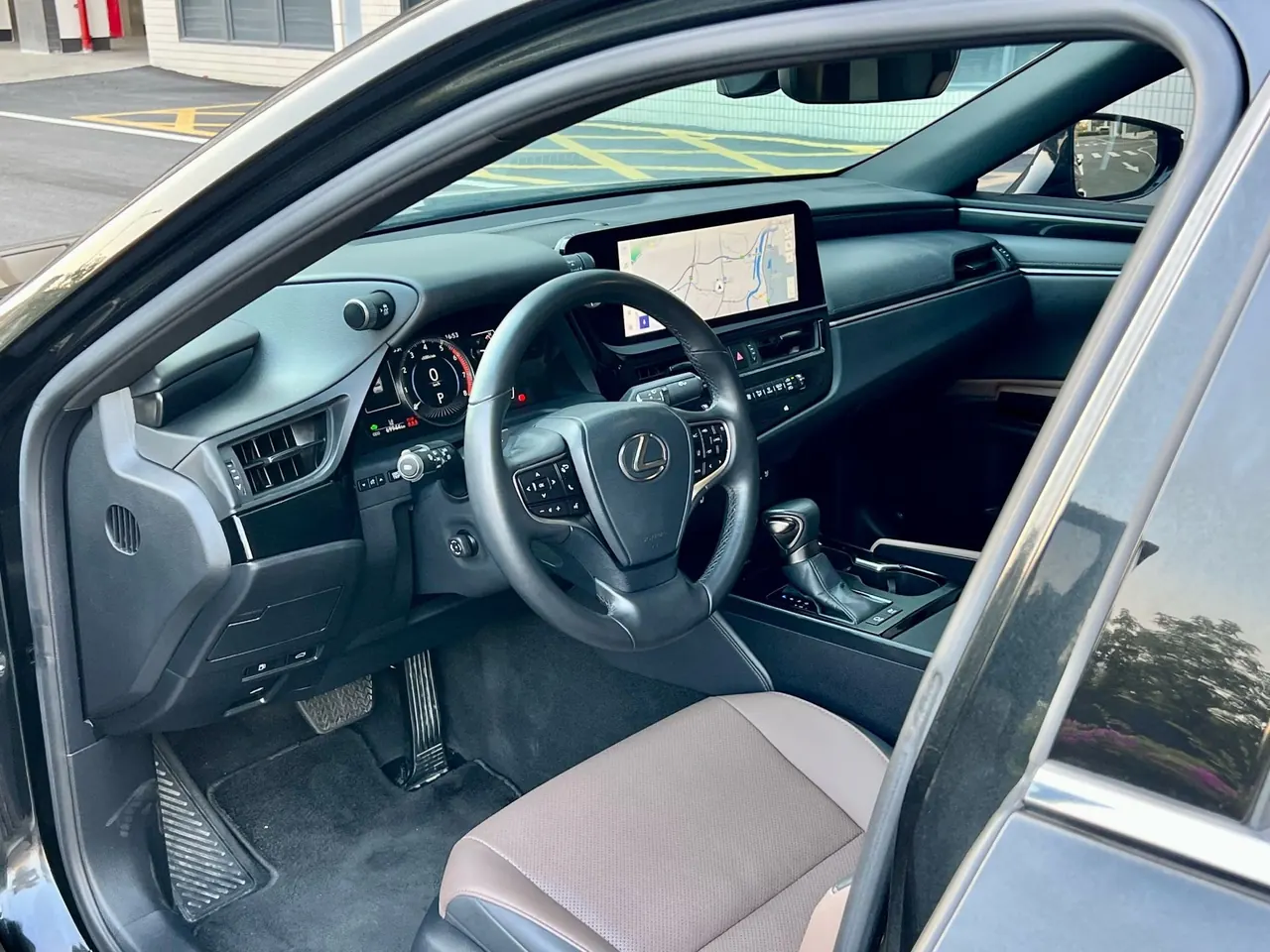 Lexus ES (Imported) 2022 ES300h 2.5 Stepless Premium Edition Automatic Gear 7
