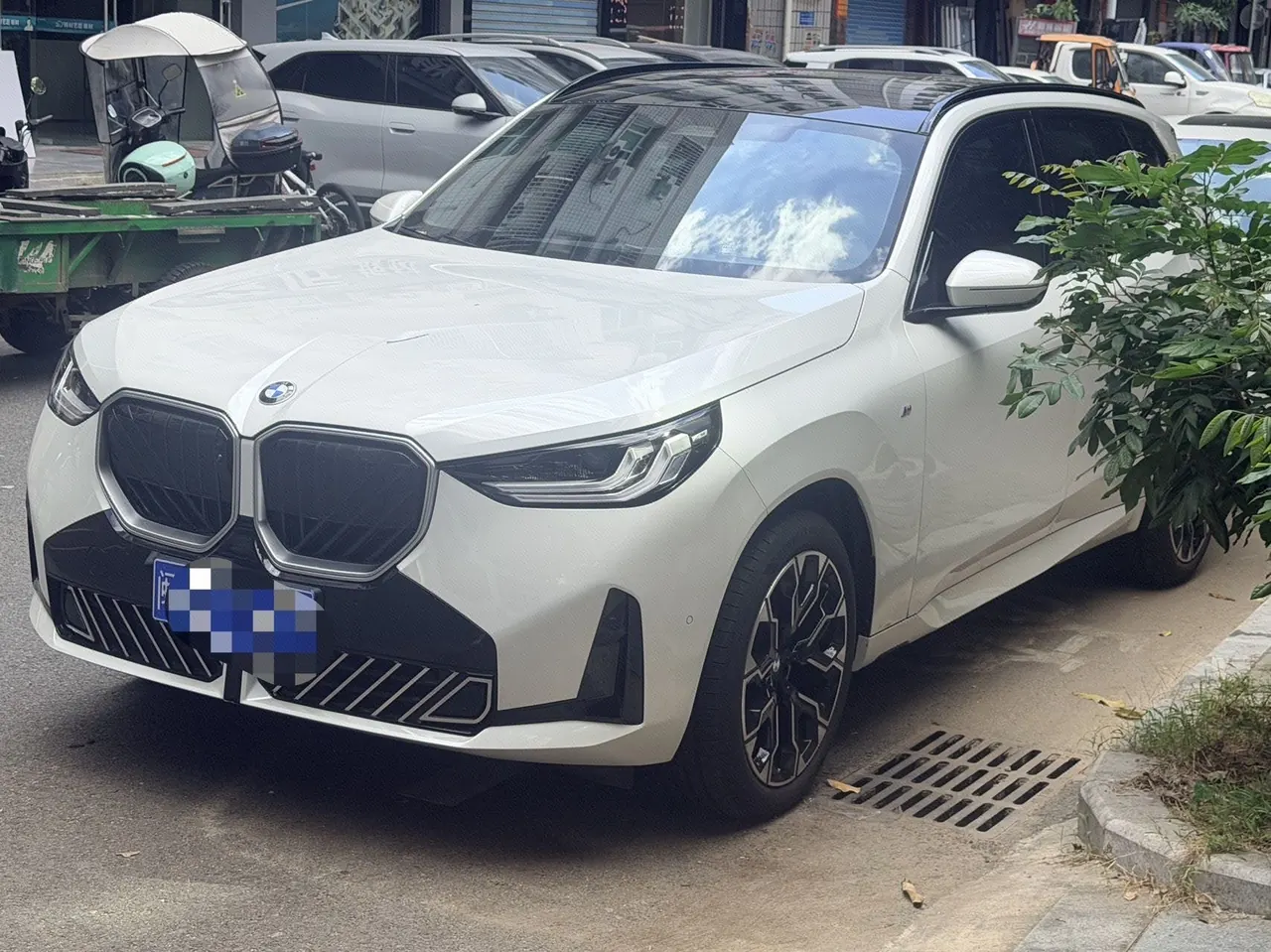 Открыть галерею: BMW 2026 X3 xDrive30L 2.0T Leading M Sports Obsidian Night Suit Automatic Gear