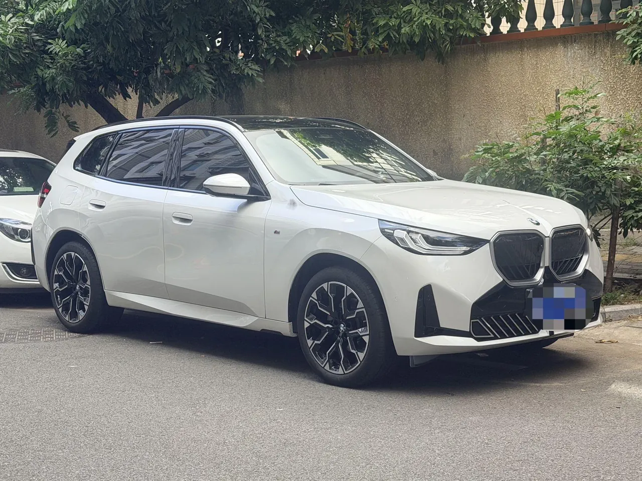 BMW 2026 X3 xDrive30L 2.0T Leading M Sports Obsidian Night Suit Automatic Gear 2