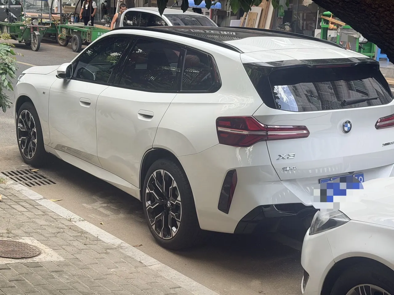 BMW 2026 X3 xDrive30L 2.0T Leading M Sports Obsidian Night Suit Automatic Gear 4