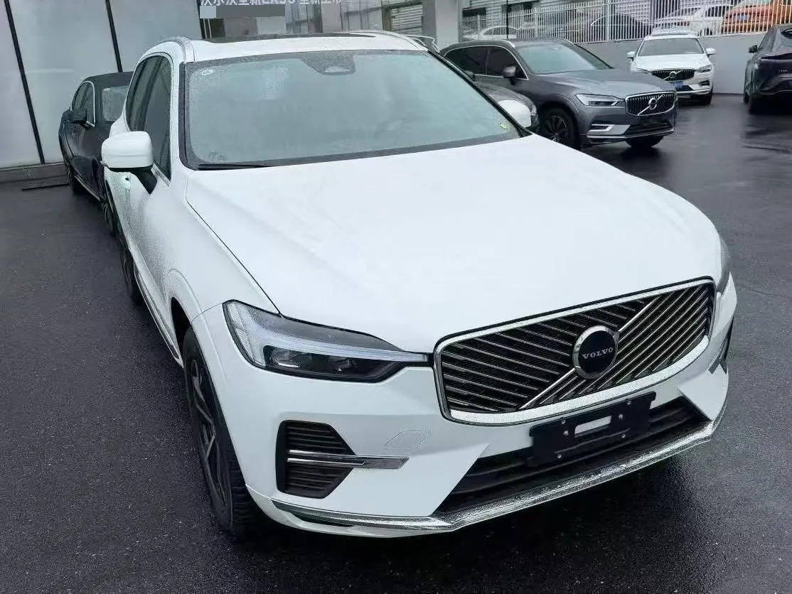 Volvo 2026 XC60 48V 2.0T B5 All-Wheel Drive Intelligent Luxury Edition Automatic Transmission 2