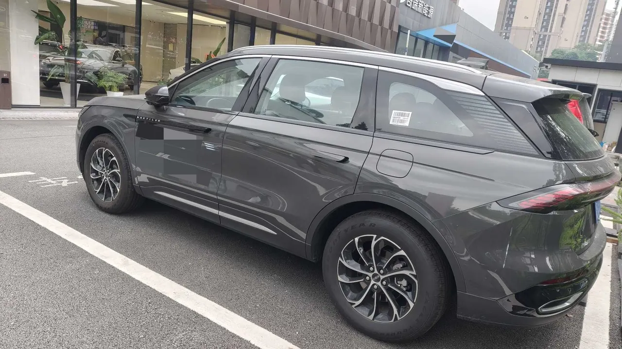 Lincoln 2026 Navigator 2.0T Two-Drive Sailing Edition Automatic Gear 2