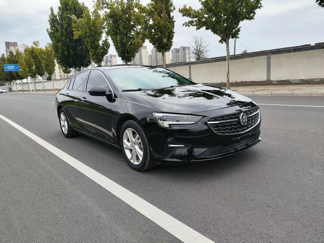 Buick 2020 Regal 1.5T 552T Luxury Automatic Gear 2