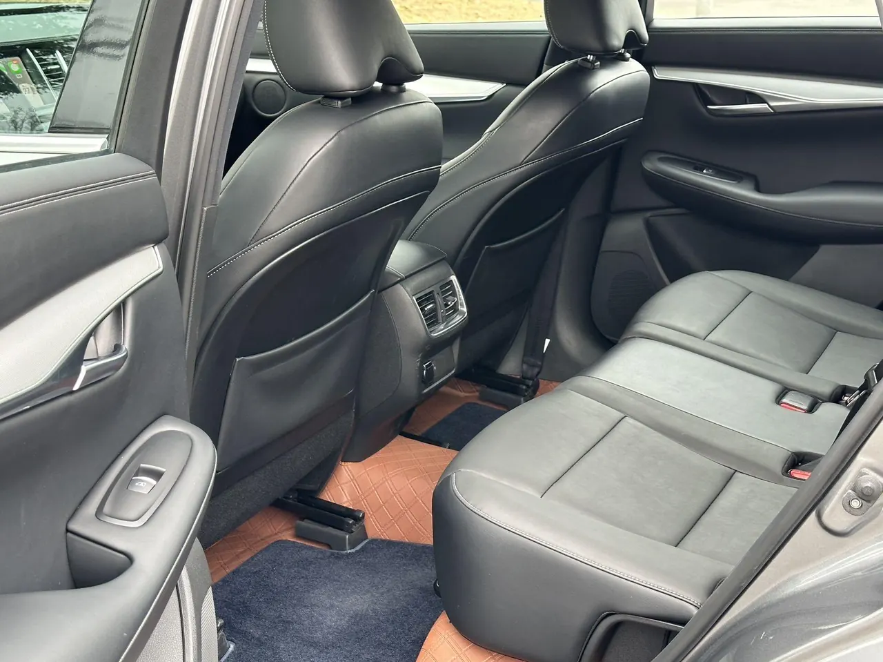 Infiniti 2022 QX50 2.0T stepless two-wheel drive fashion version of automatic gear 7