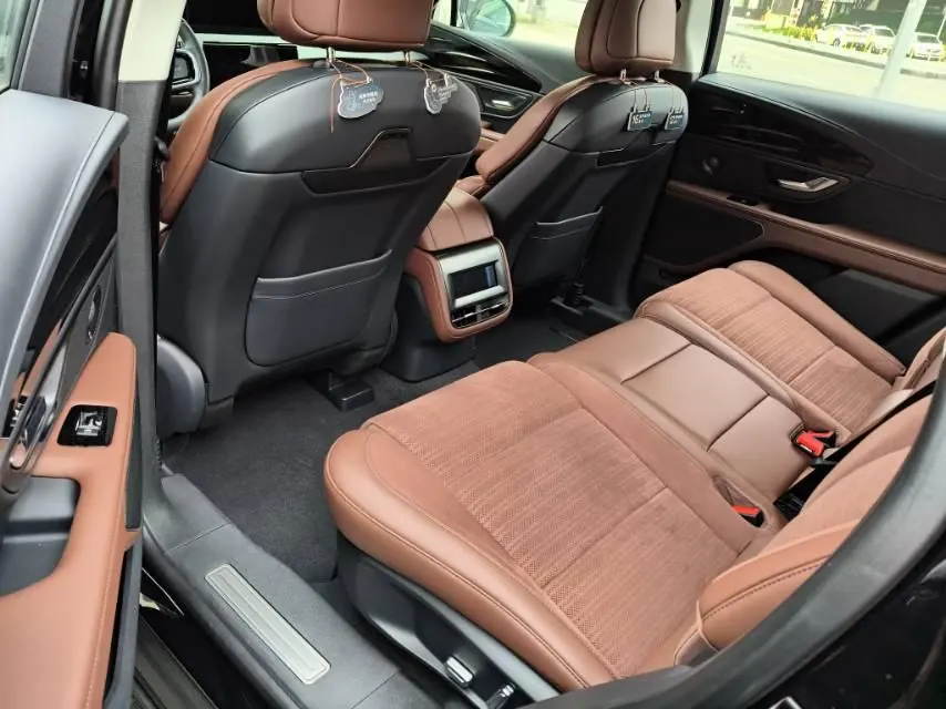 Lincoln 2026 Navigator 2.0T Stepless Four-wheel Drive Zunrui Edition Automatic Gear 4