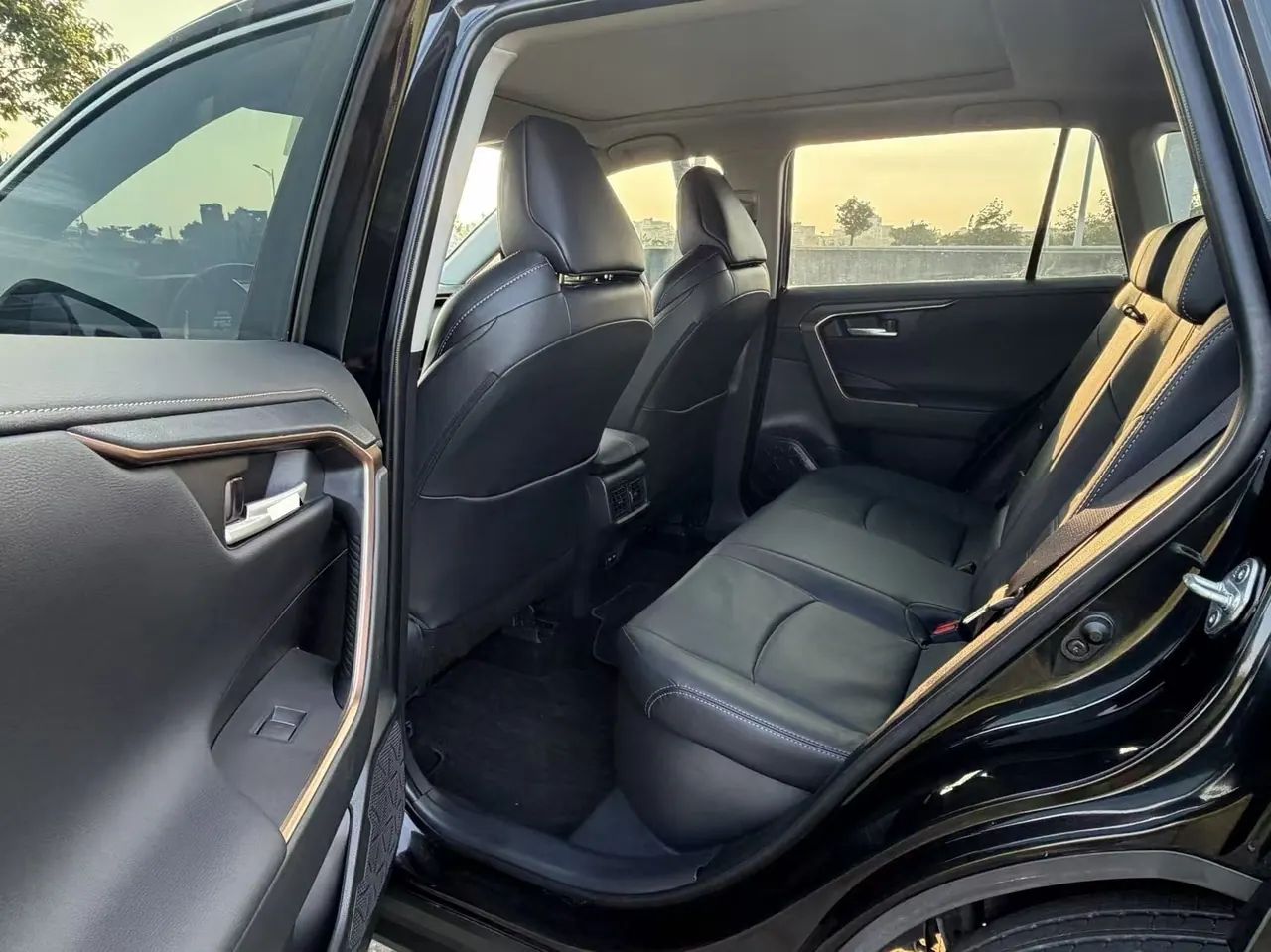 Toyota 2024 Weilanda Dual Engine 2.5 Stepless Two-Drive Luxury PLUS Edition Automatic Gear 6