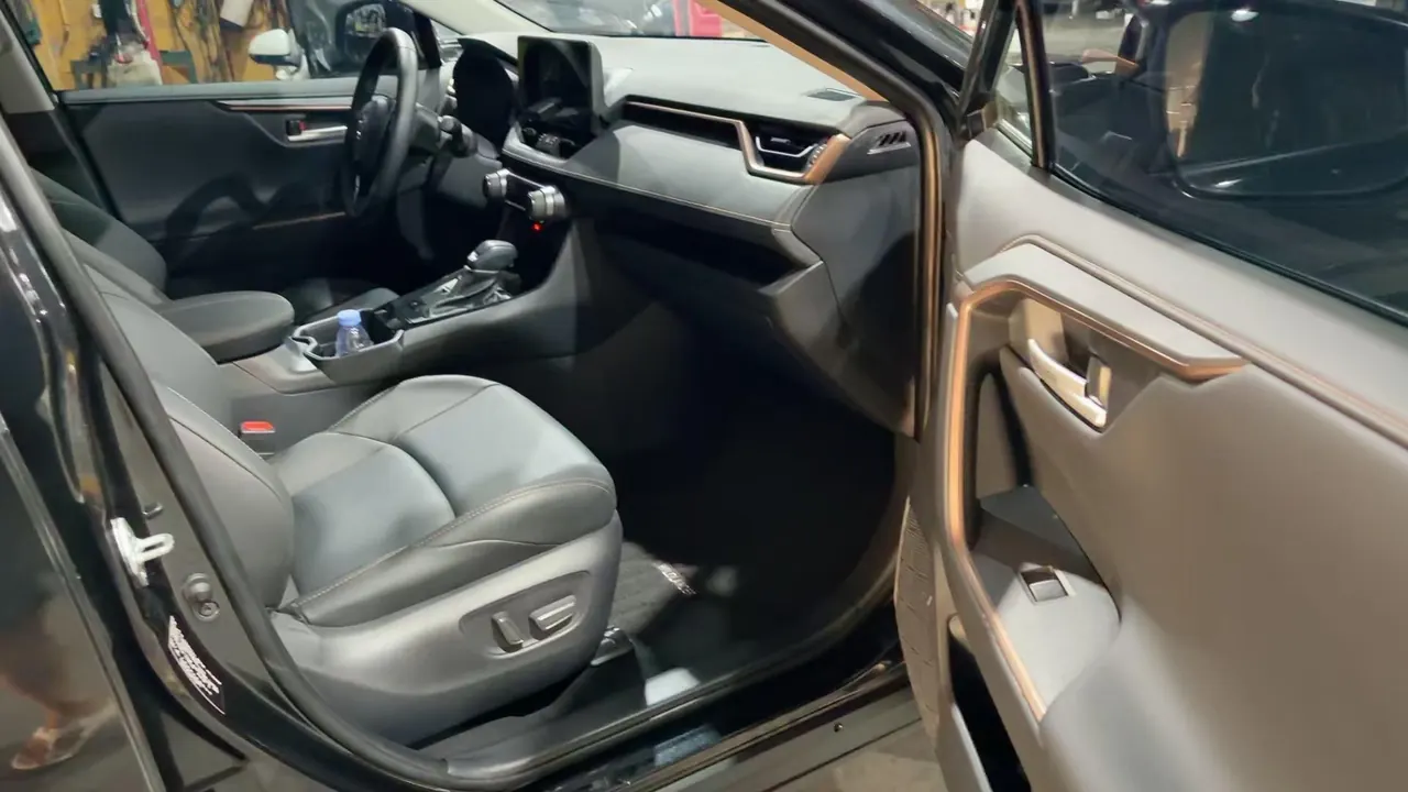 Toyota 2024 Weilanda Dual Engine 2.5 Stepless Two-Drive Luxury PLUS Edition Automatic Gear 8
