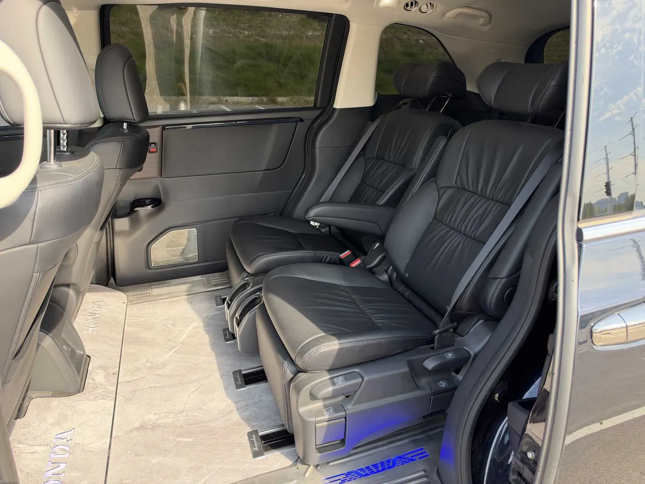 Honda 2024 Odyssey Hybrid 2.0 Stepless Sharp and Glory Edition Automatic Gear 10