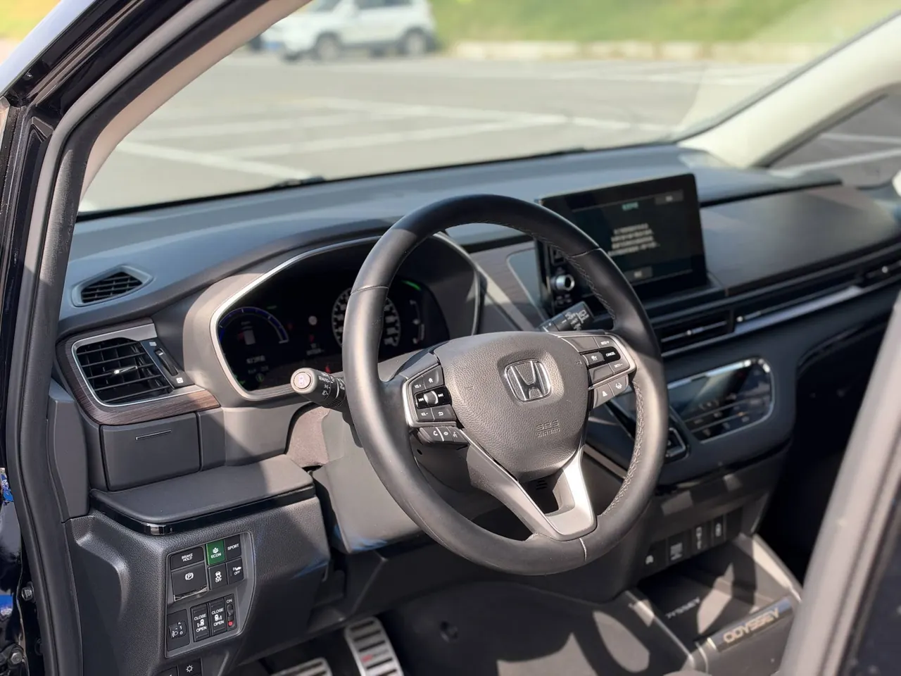 Honda 2024 Odyssey Hybrid 2.0 Stepless Sharp and Glory Edition Automatic Gear 6