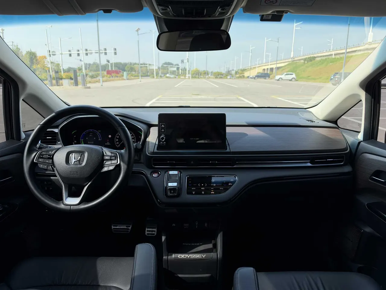 Honda 2024 Odyssey Hybrid 2.0 Stepless Sharp and Glory Edition Automatic Gear 7