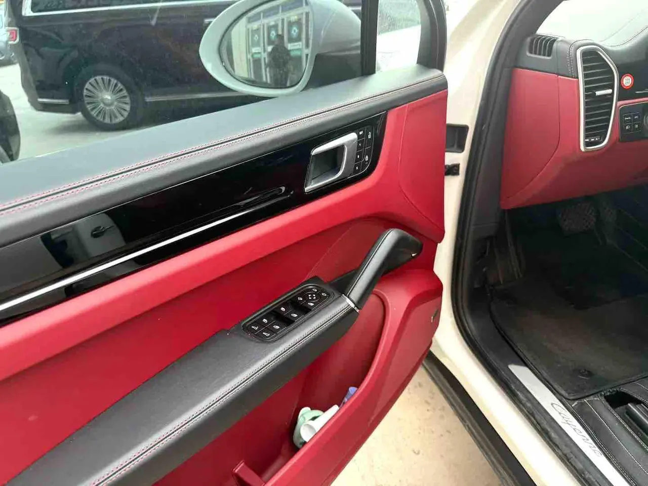 Porsche Cayenne (Imported) 2022 Cayenne 3.0T Platinum Edition Automatic Gear 4