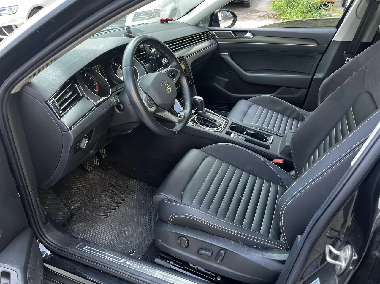 Volkswagen 2020 Magotan 2.0TSI 330TSI Leading Automatic 5