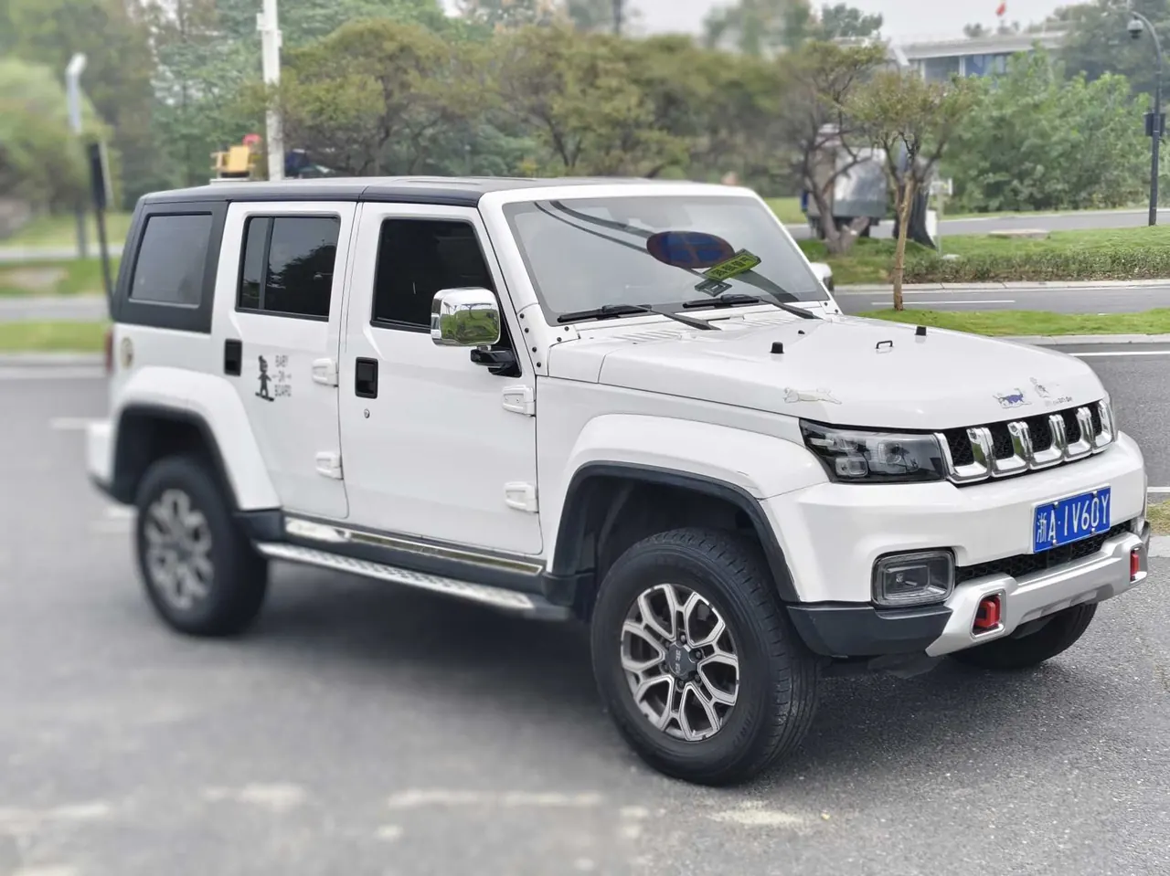 Beijing 2020 BJ40 2.0T 4-wheel drive city hunter version chivalrous automatic gear 8