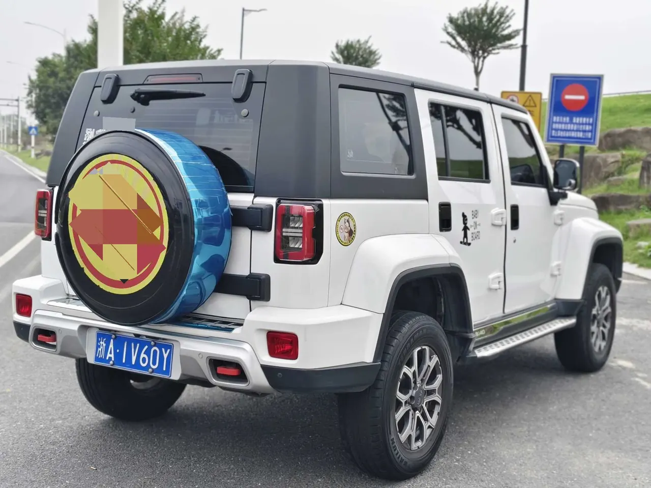 Beijing 2020 BJ40 2.0T 4-wheel drive city hunter version chivalrous automatic gear 9