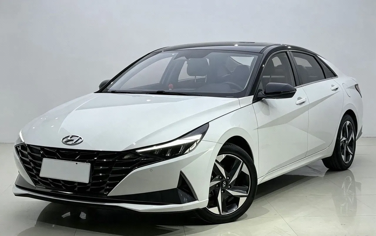 Open image lightbox: Hyundai 2022 Elantra -3-compartment 1.5 stepless LUX premium automatic gear