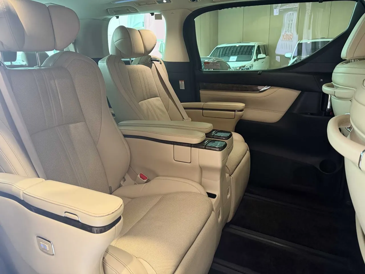 Toyota Wilfa (Imported) 2020 Wilfa 2.5 Stepless HV Distinguished Edition Automatic Gear 5