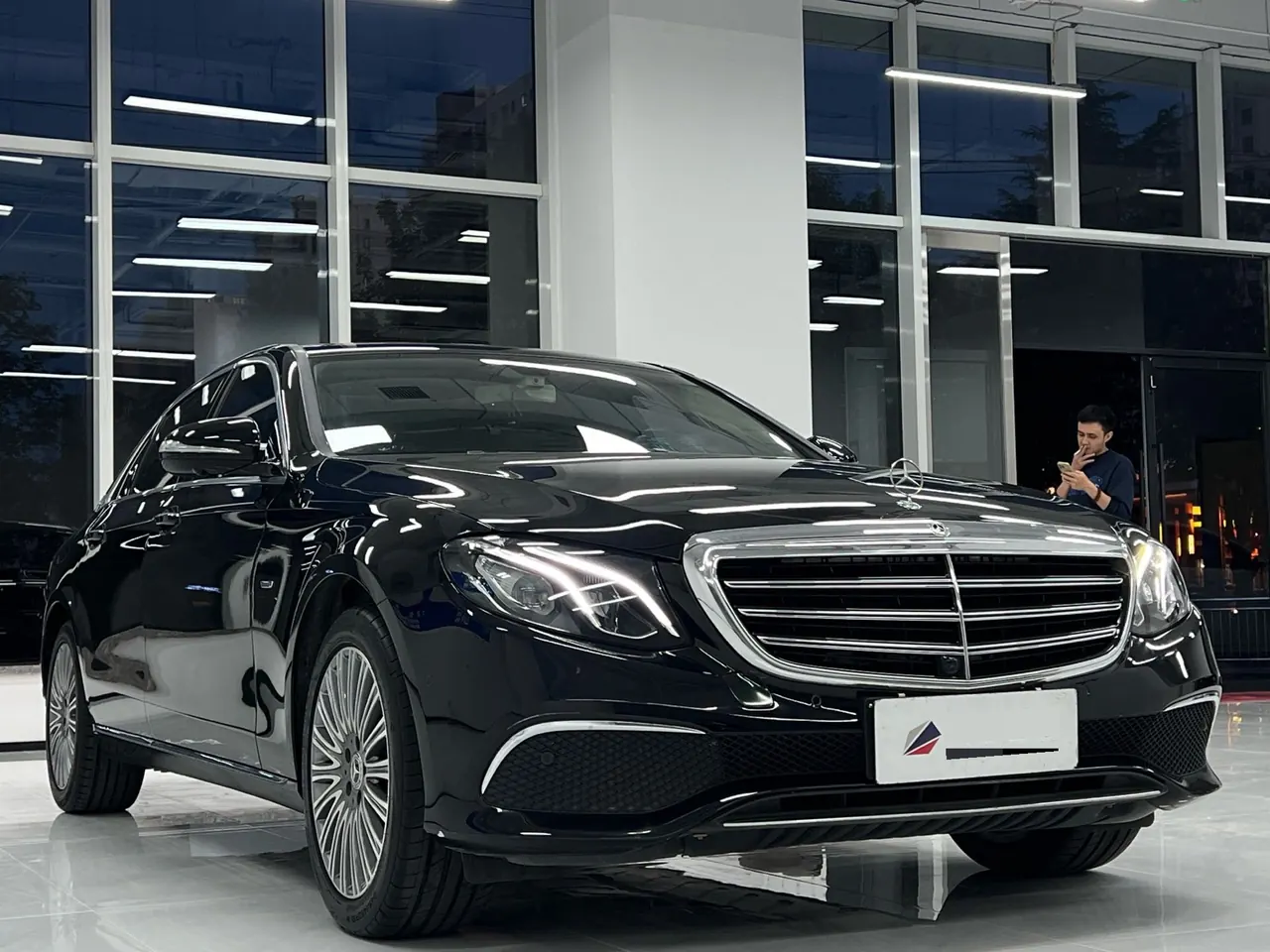 Mercedes Benz E-Class 2020 E 300 L 2.0T Special Edition (Modified) Automatic Gear 2