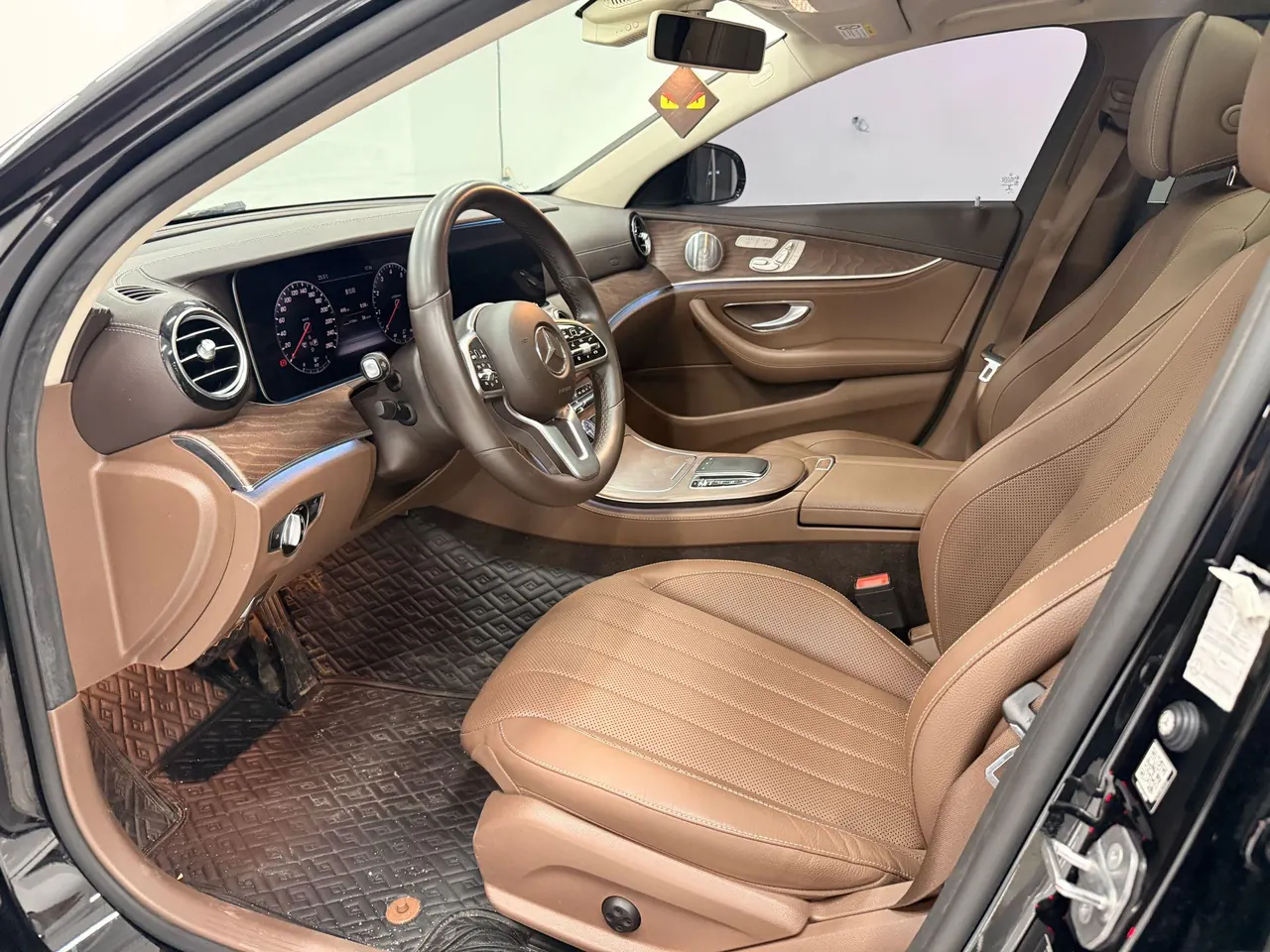 Mercedes Benz E-Class 2020 E 300 L 2.0T Special Edition (Modified) Automatic Gear 4