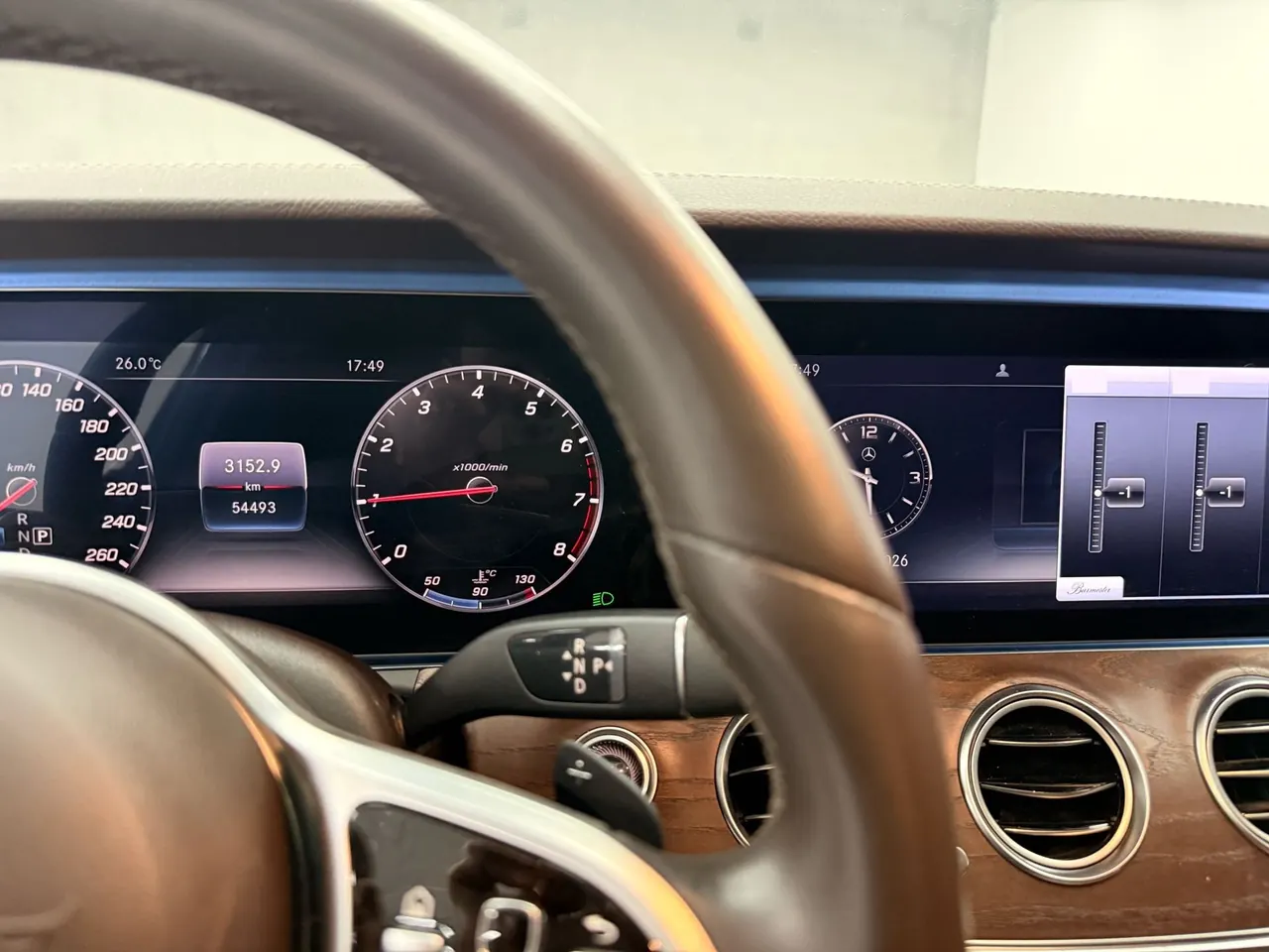 Mercedes Benz E-Class 2020 E 300 L 2.0T Special Edition (Modified) Automatic Gear 7
