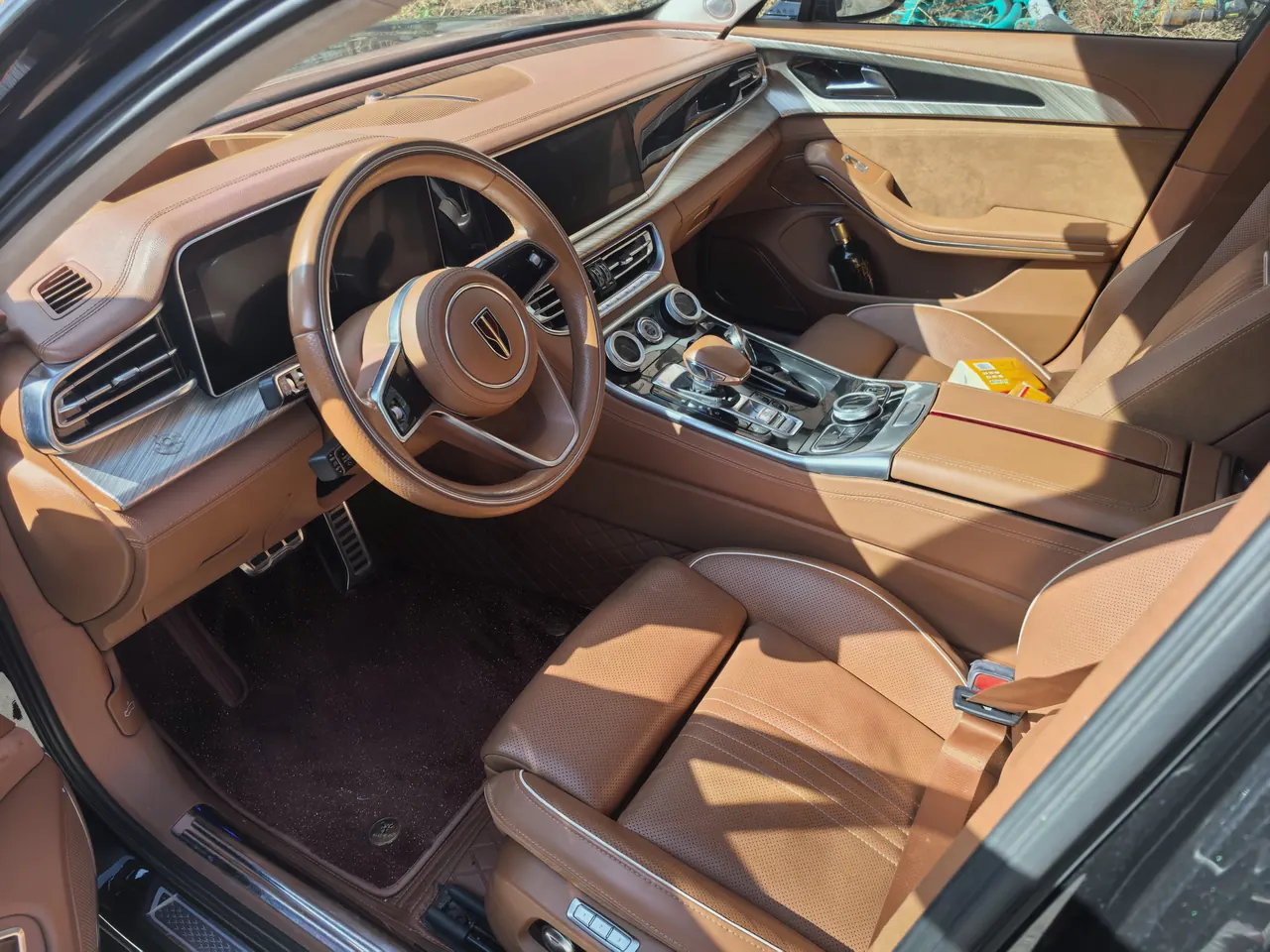 HongQi 2020 H9 48V 2.0T Zhilian Qi Chang Edition Automatic Gear 4