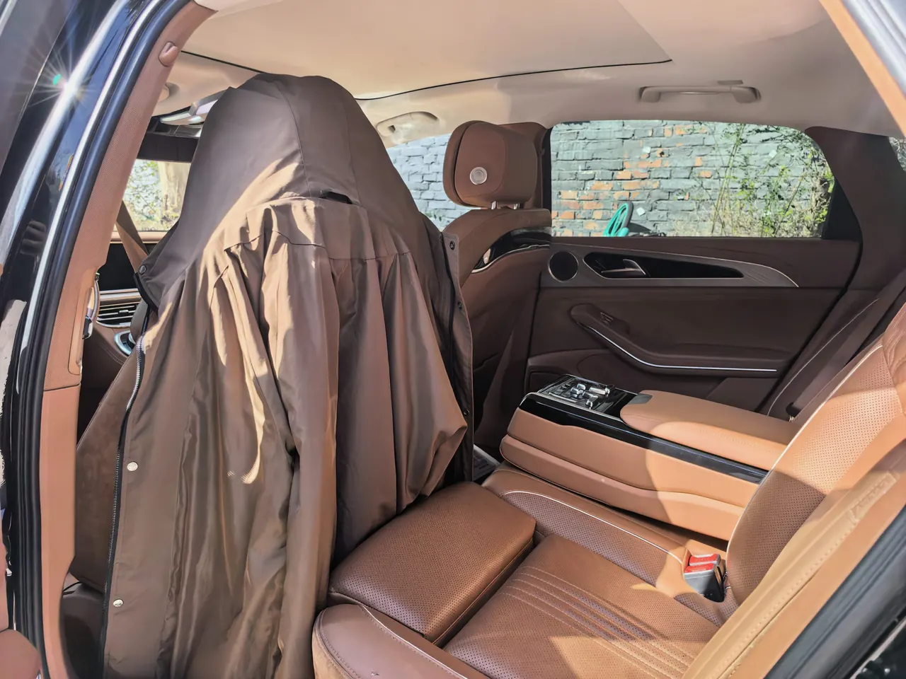 HongQi 2020 H9 48V 2.0T Zhilian Qi Chang Edition Automatic Gear 5
