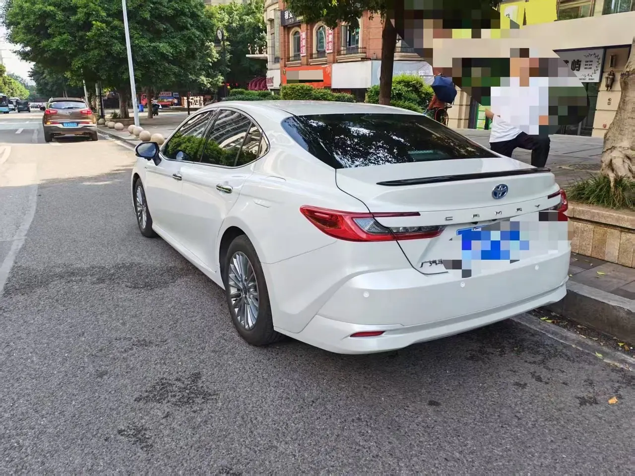 Toyota 2024 Camry Dual Engine 2.0HG Stepless Premium Edition Automatic Gear 2