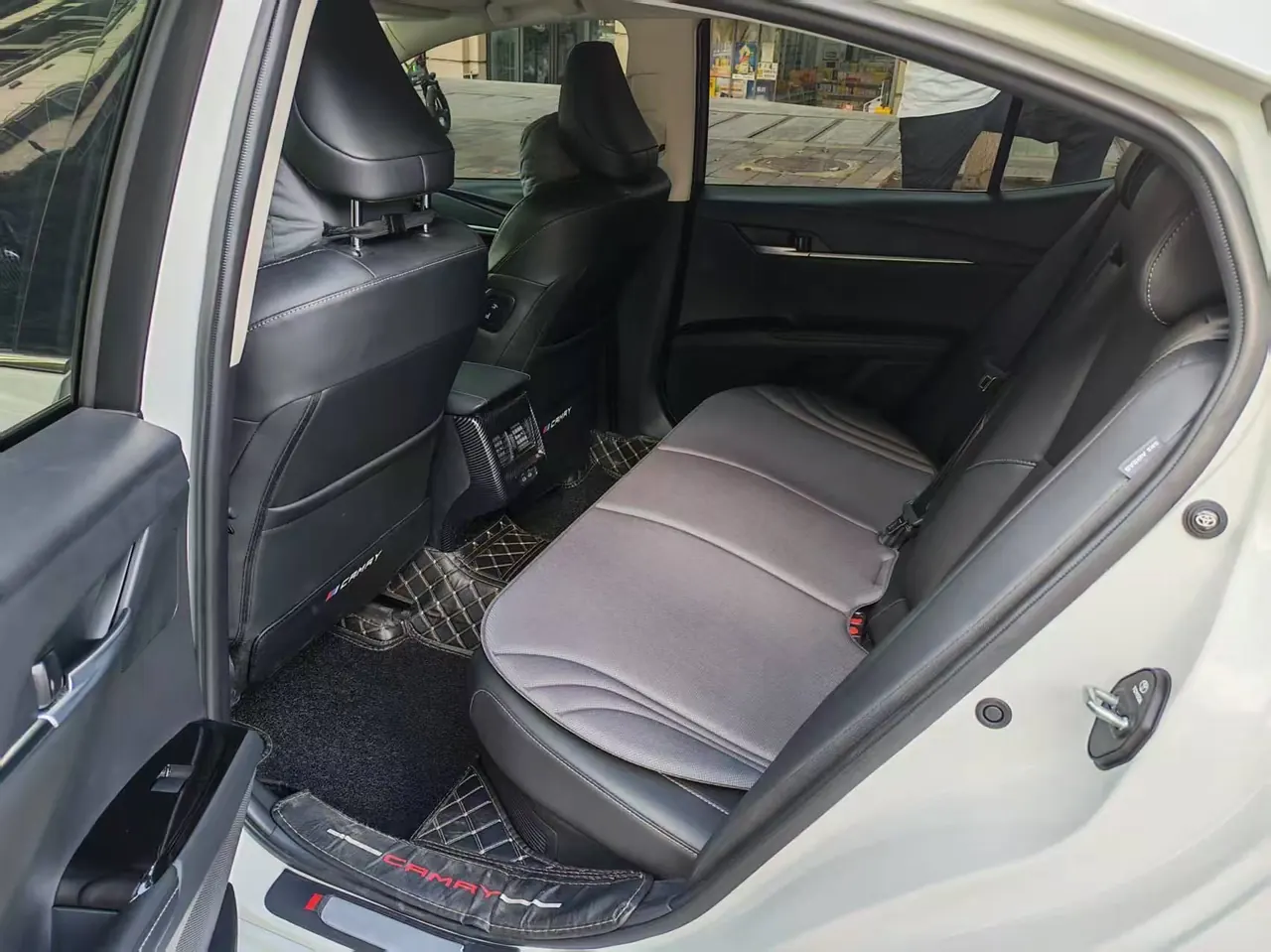 Toyota 2024 Camry Dual Engine 2.0HG Stepless Premium Edition Automatic Gear 5