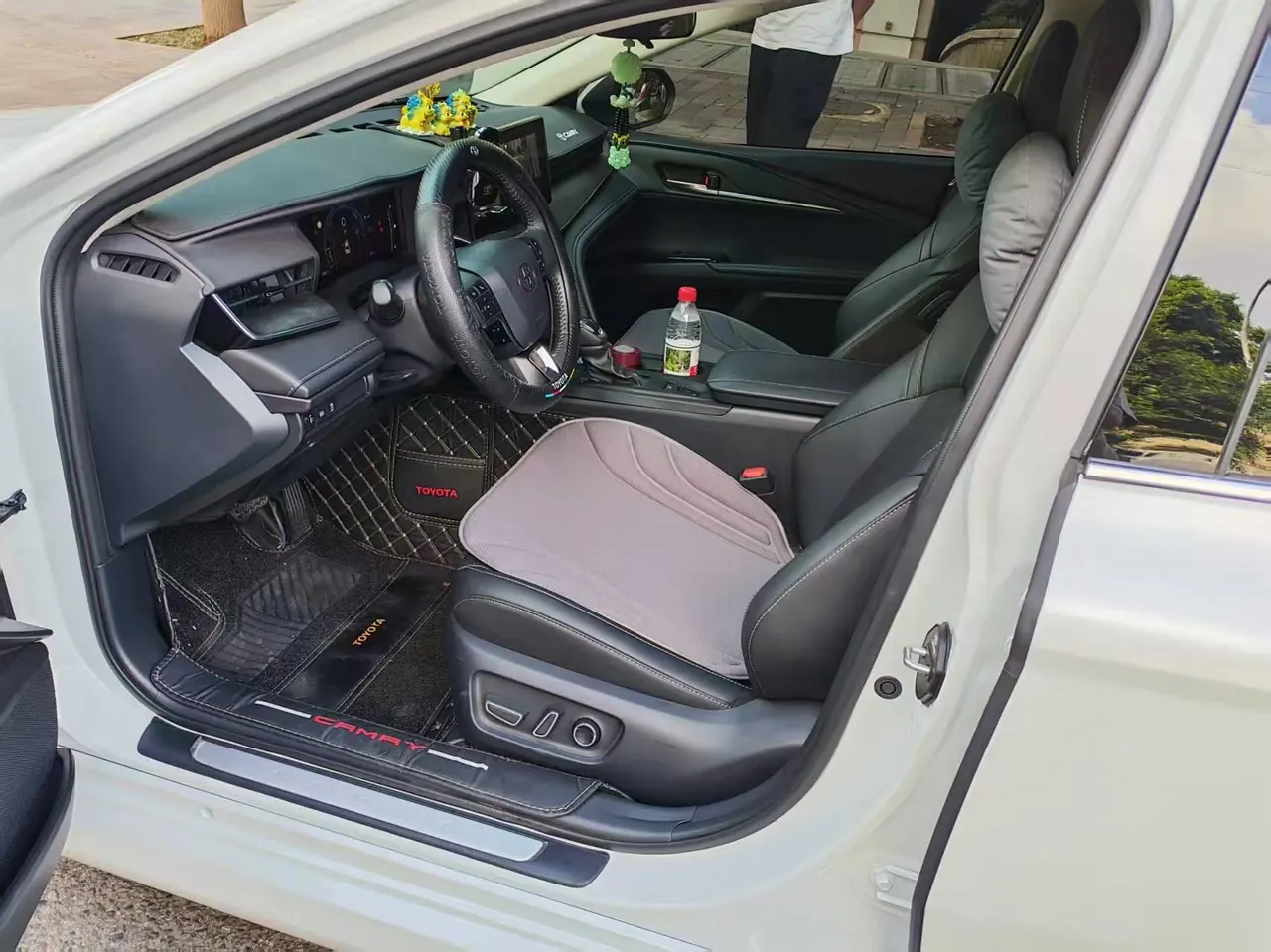 Toyota 2024 Camry Dual Engine 2.0HG Stepless Premium Edition Automatic Gear 6