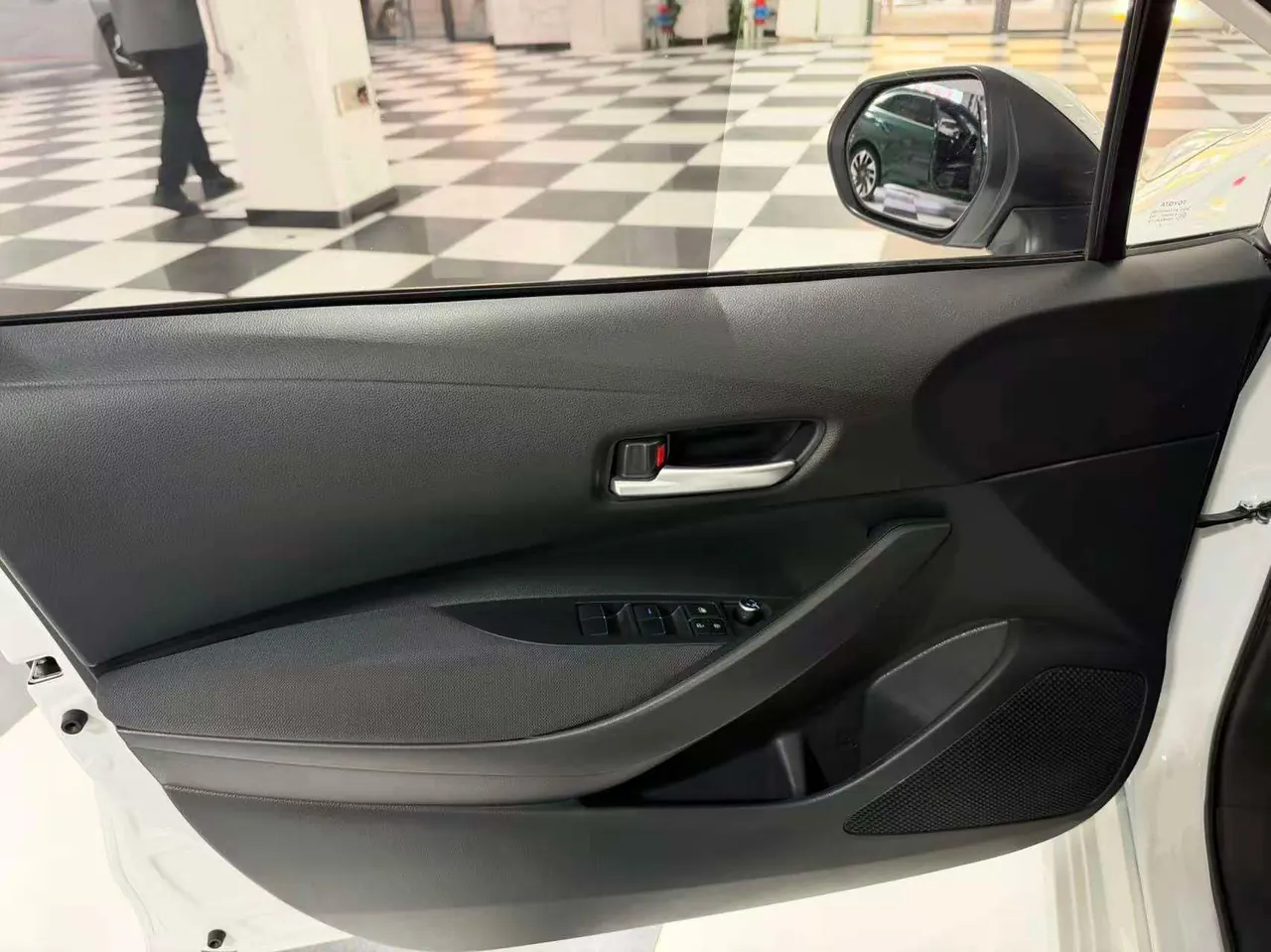 Toyota 2023 Corolla 1.5 Stepless Elite Edition Automatic Transmission 14